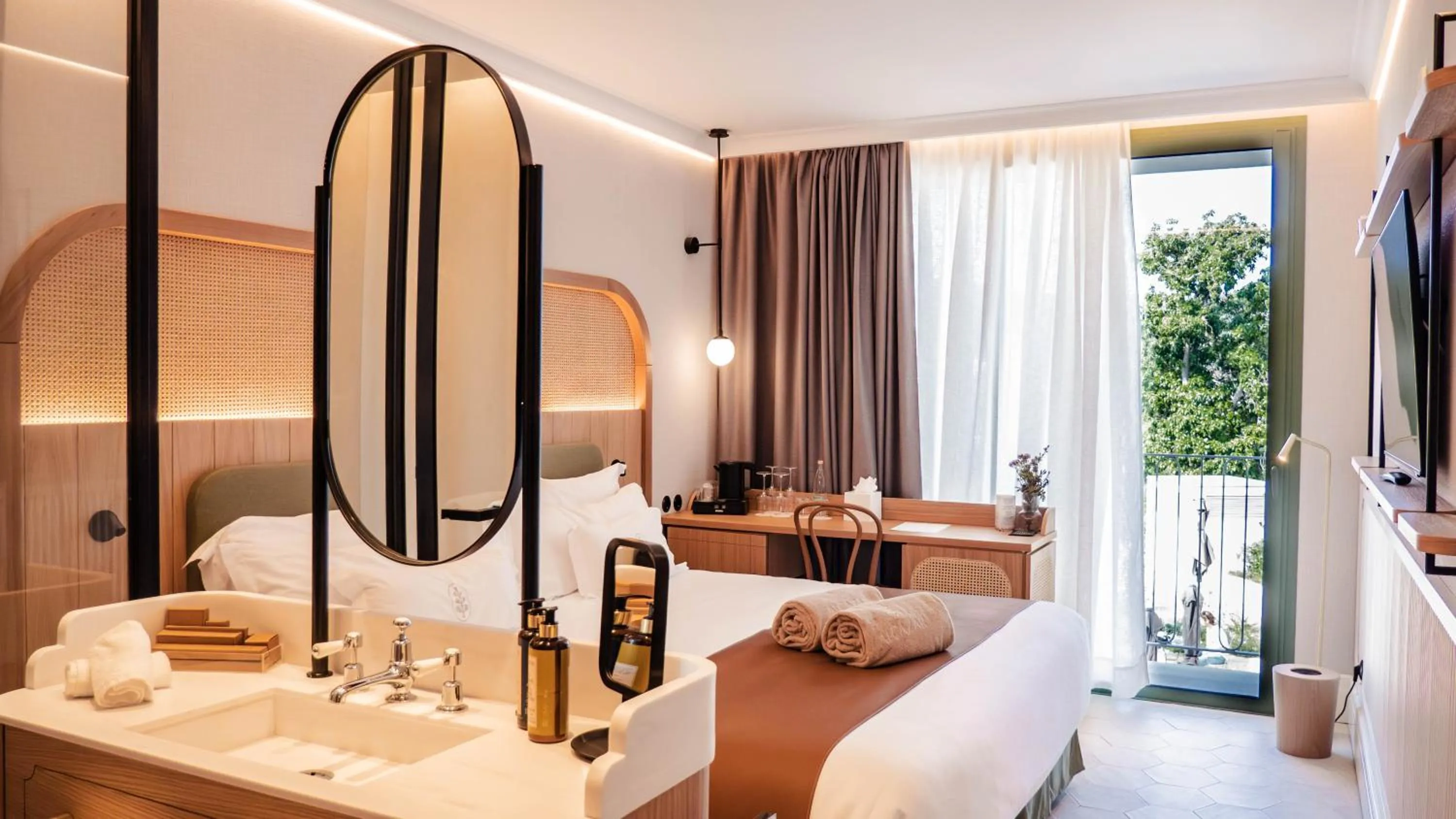 Photo of the whole room, Bed in Alcázar Hotel Sóller