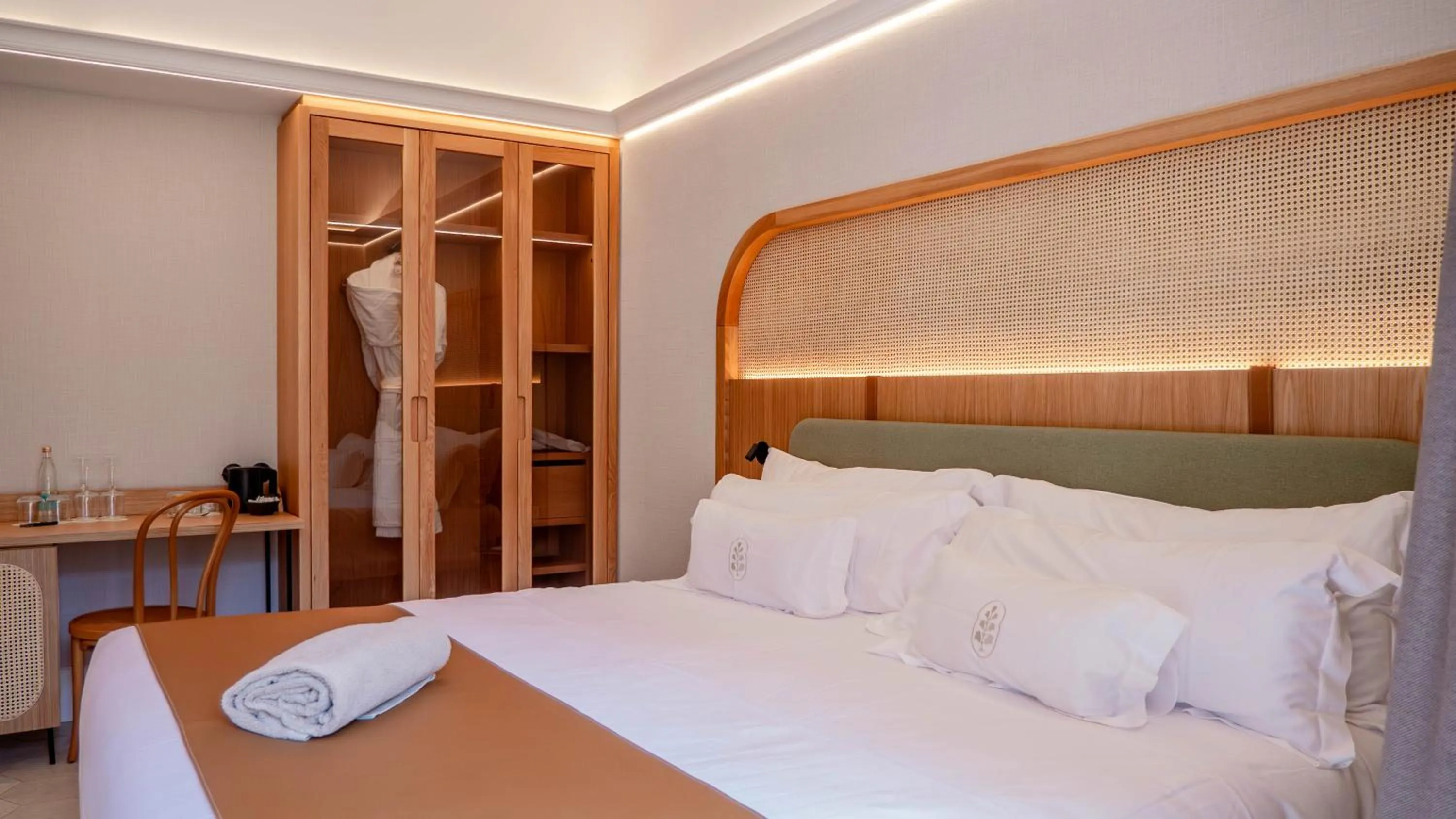 Bed in Alcázar Hotel Sóller