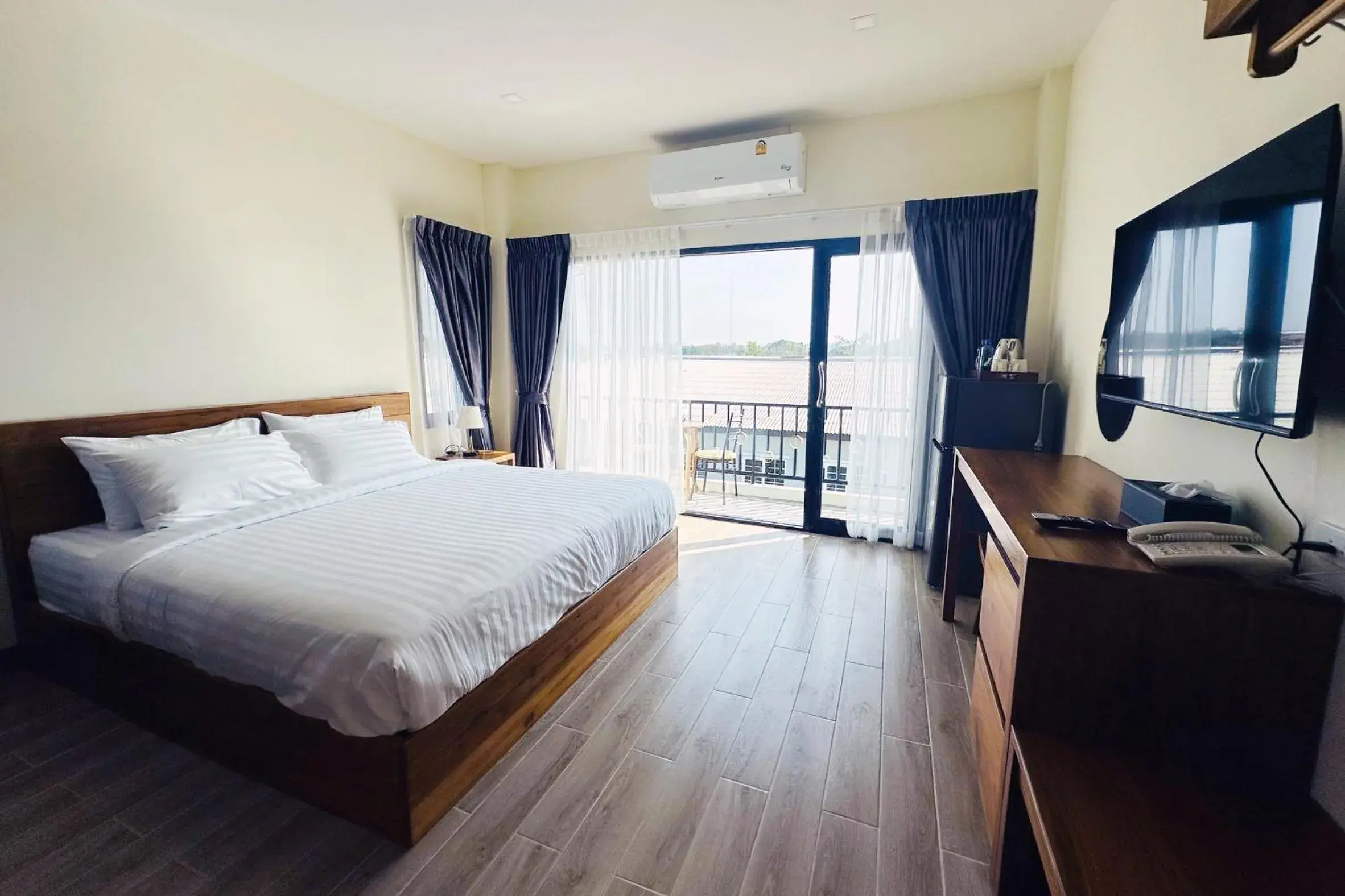 Double Room with Balcony in 22 Twenty Two Chiang Mai Double Room with Balcony in 22 Twenty Two Chiang Mai