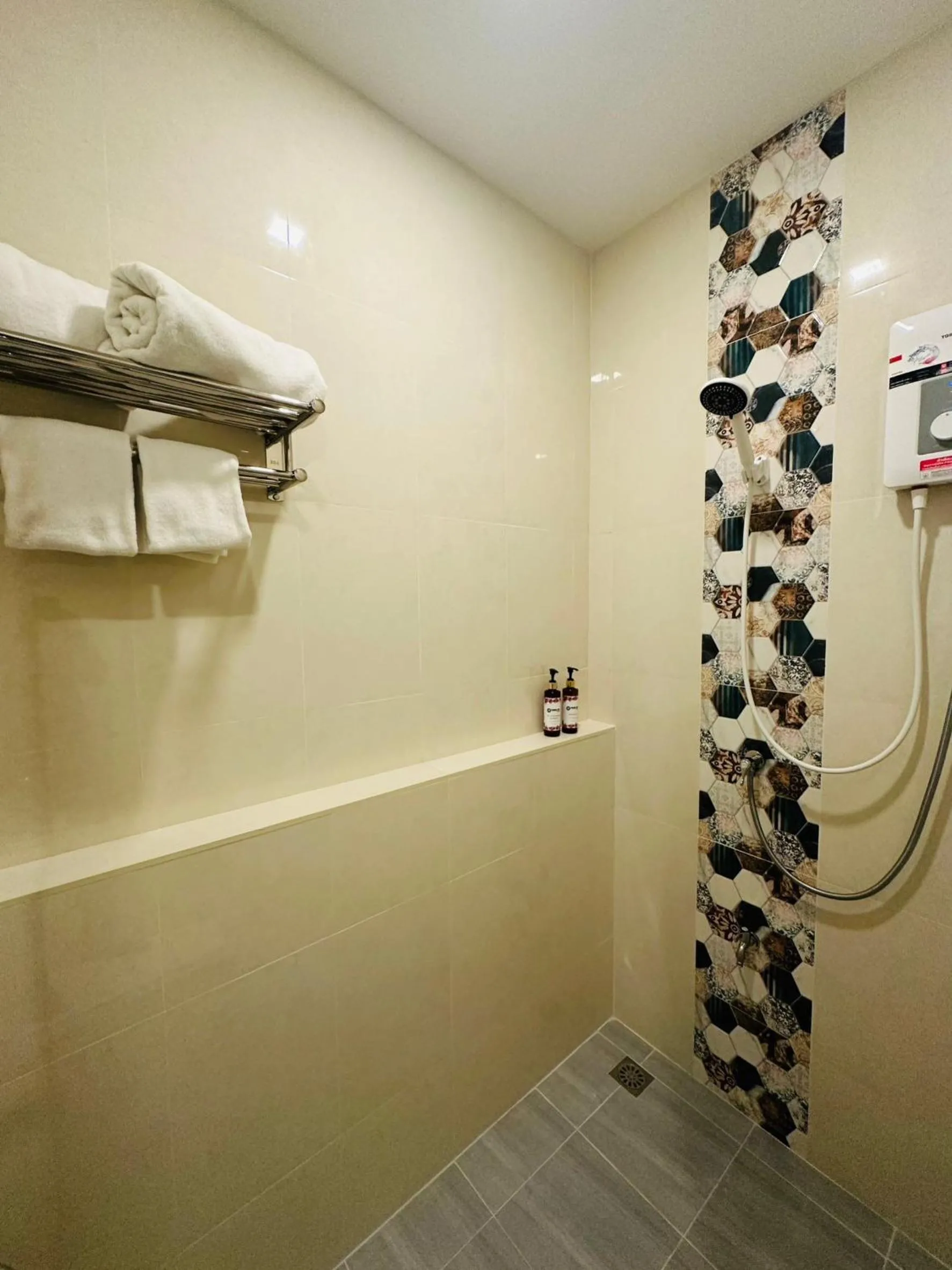 Shower in 22 Twenty Two Chiang Mai