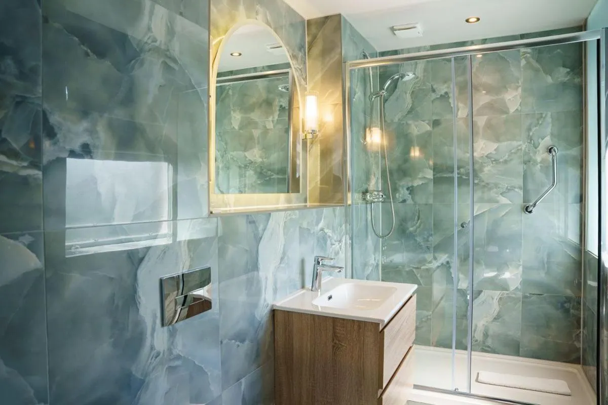 Bathroom in The Parliament House Hotel