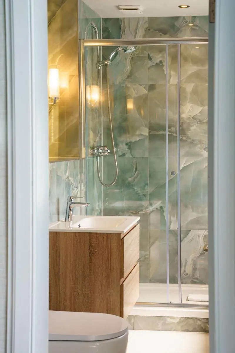 Bathroom in The Parliament House Hotel