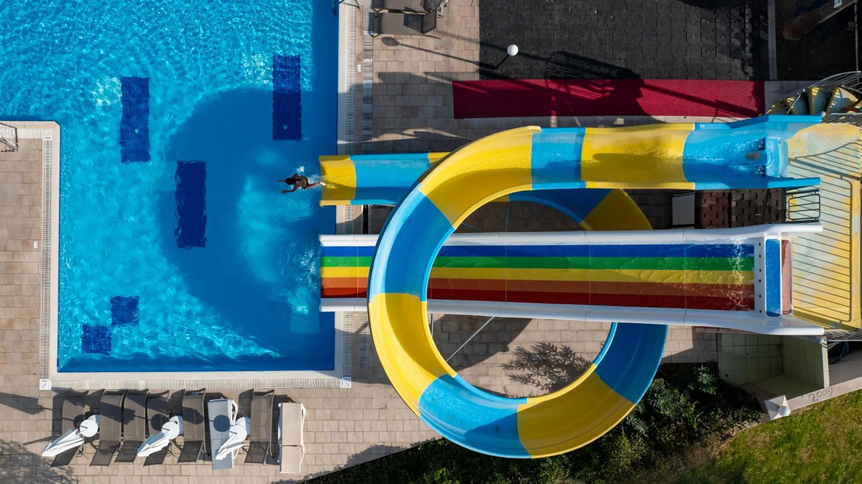 Swimming pool in White Lilyum Hotel - All Inclusive