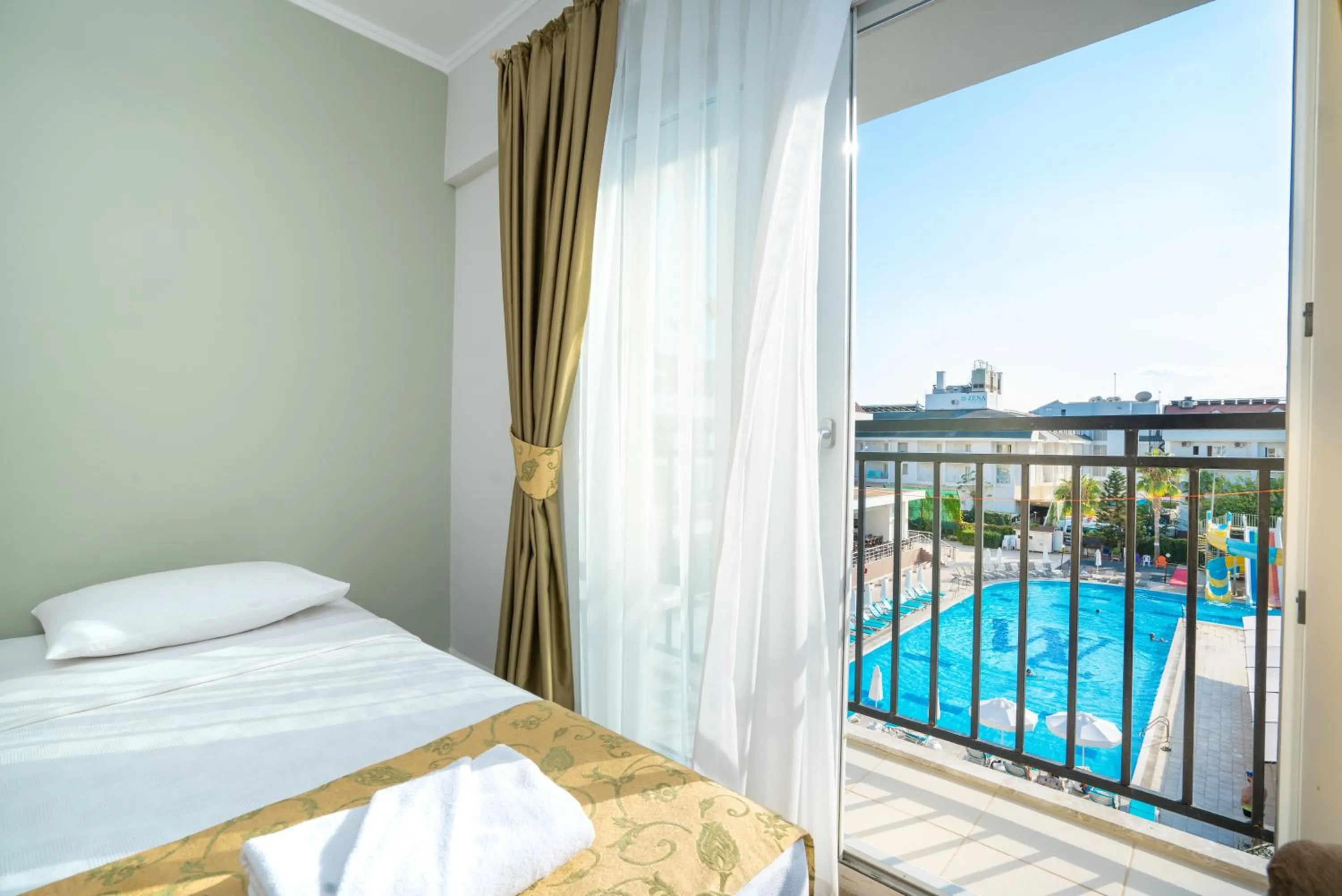 View (from property/room), Bed in White Lilyum Hotel - All Inclusive