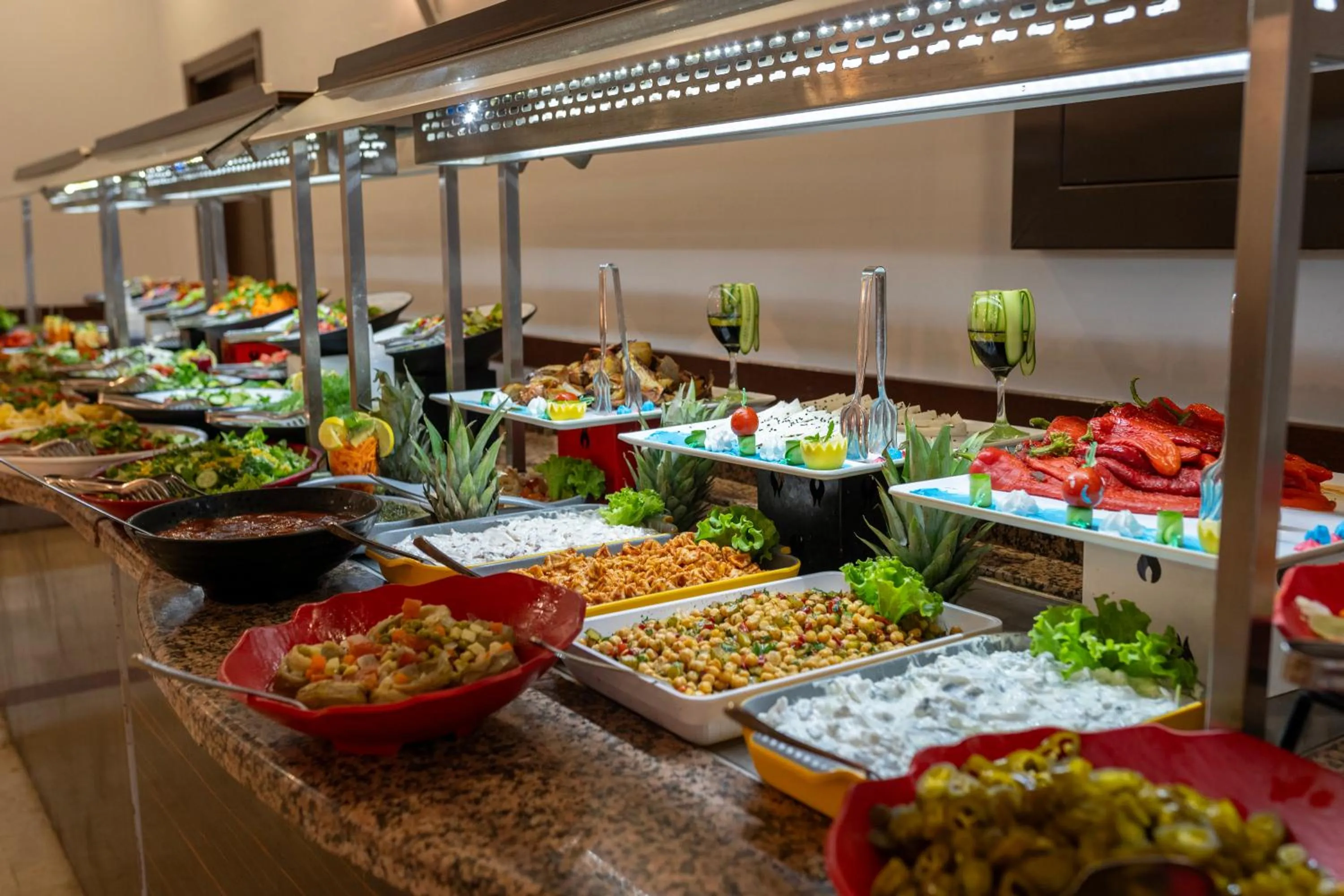 Food and drinks in White Lilyum Hotel - All Inclusive