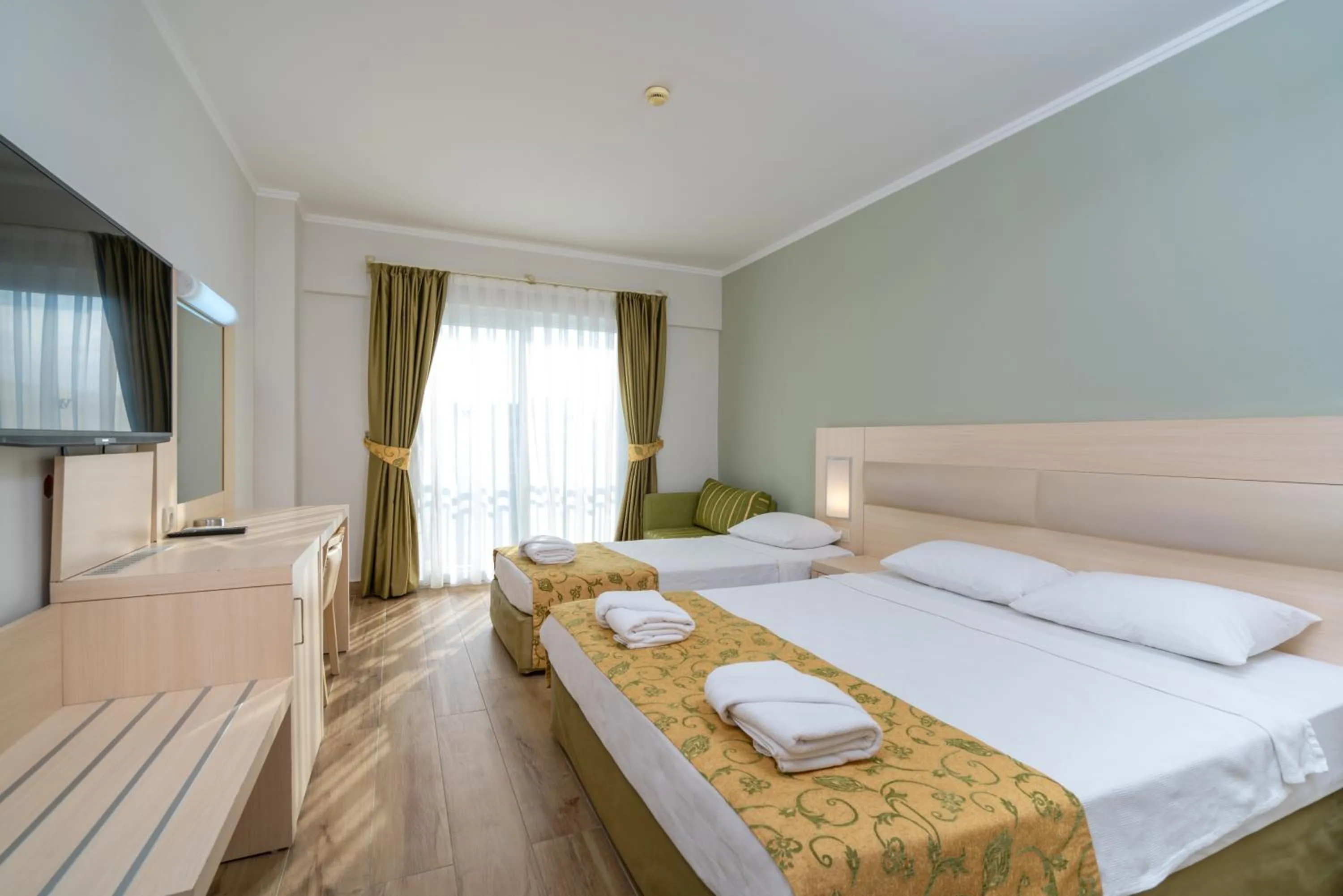 Bedroom, Bed in White Lilyum Hotel - All Inclusive