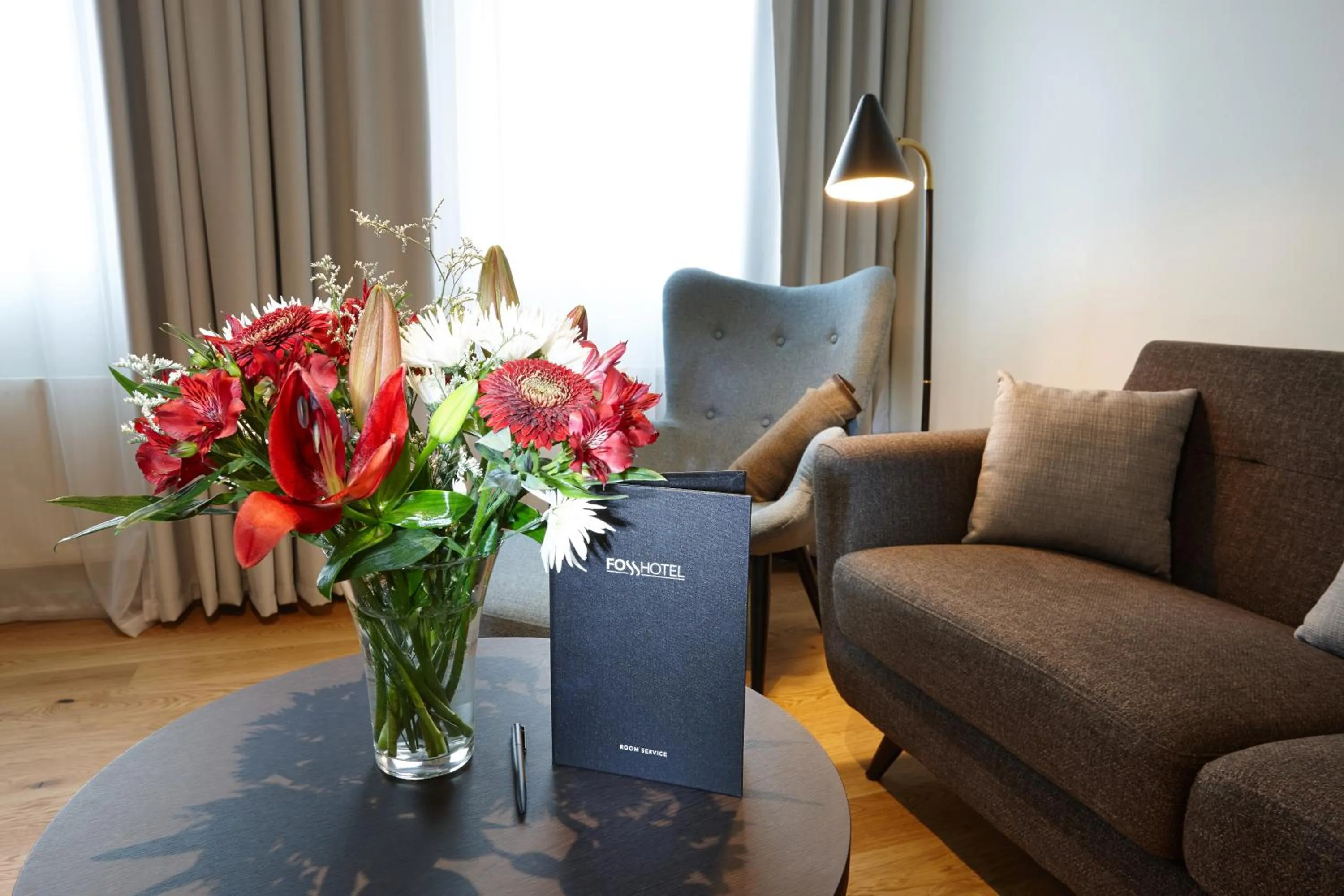 Seating area in Fosshotel Reykjavík