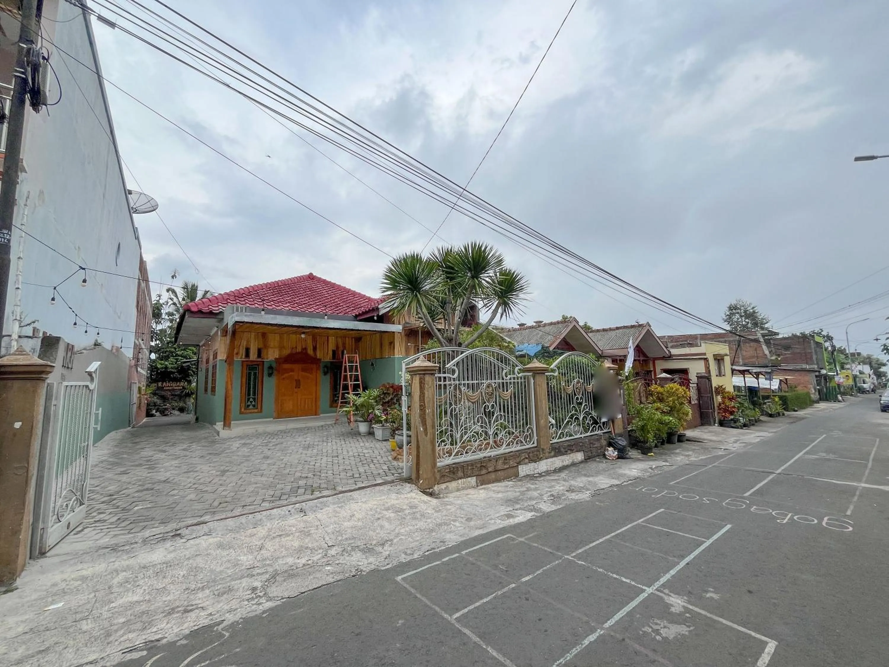 Property building in Urbanview Syariah Hotel Kanigara Batu