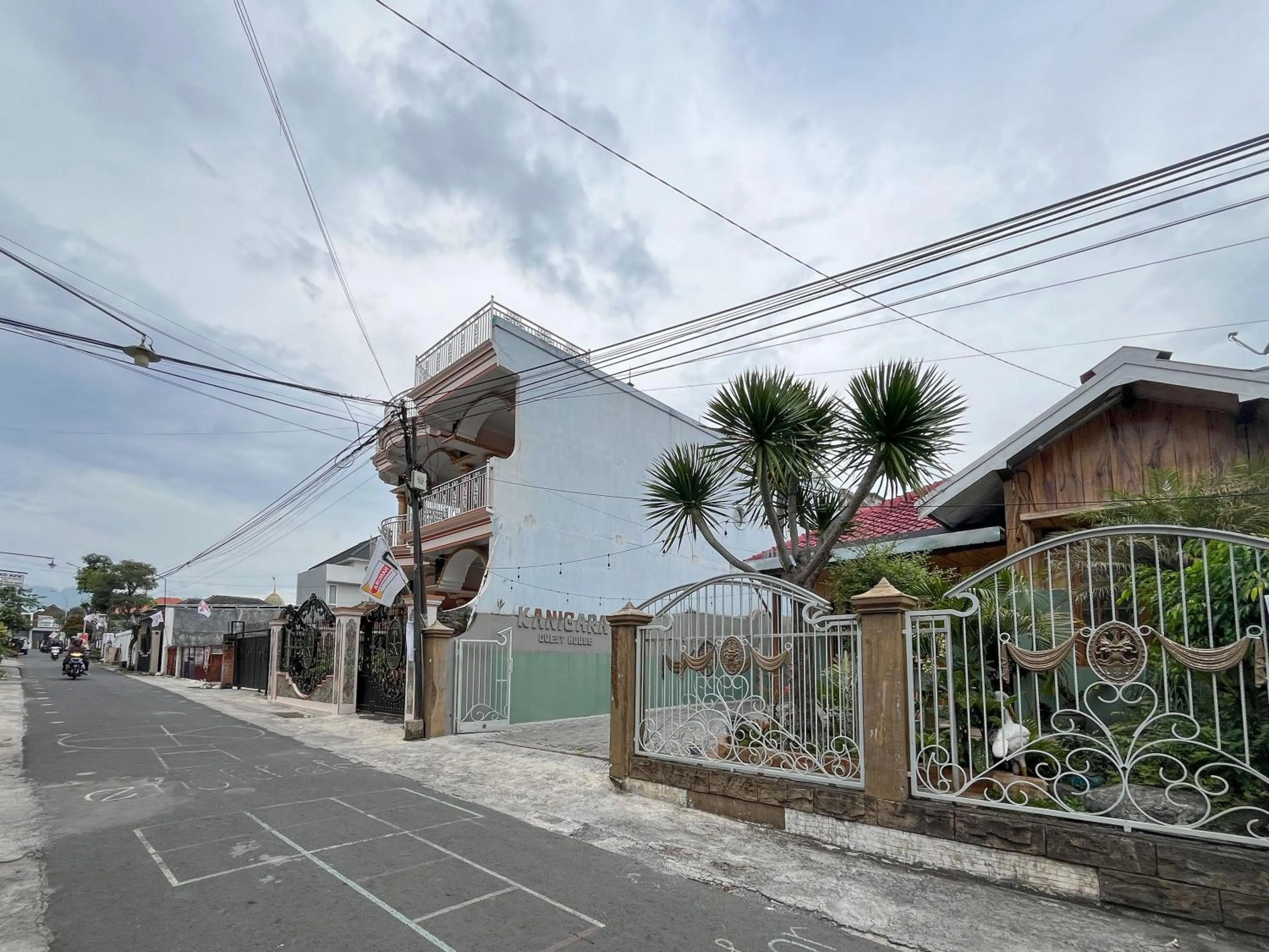 Property building in Urbanview Syariah Hotel Kanigara Batu