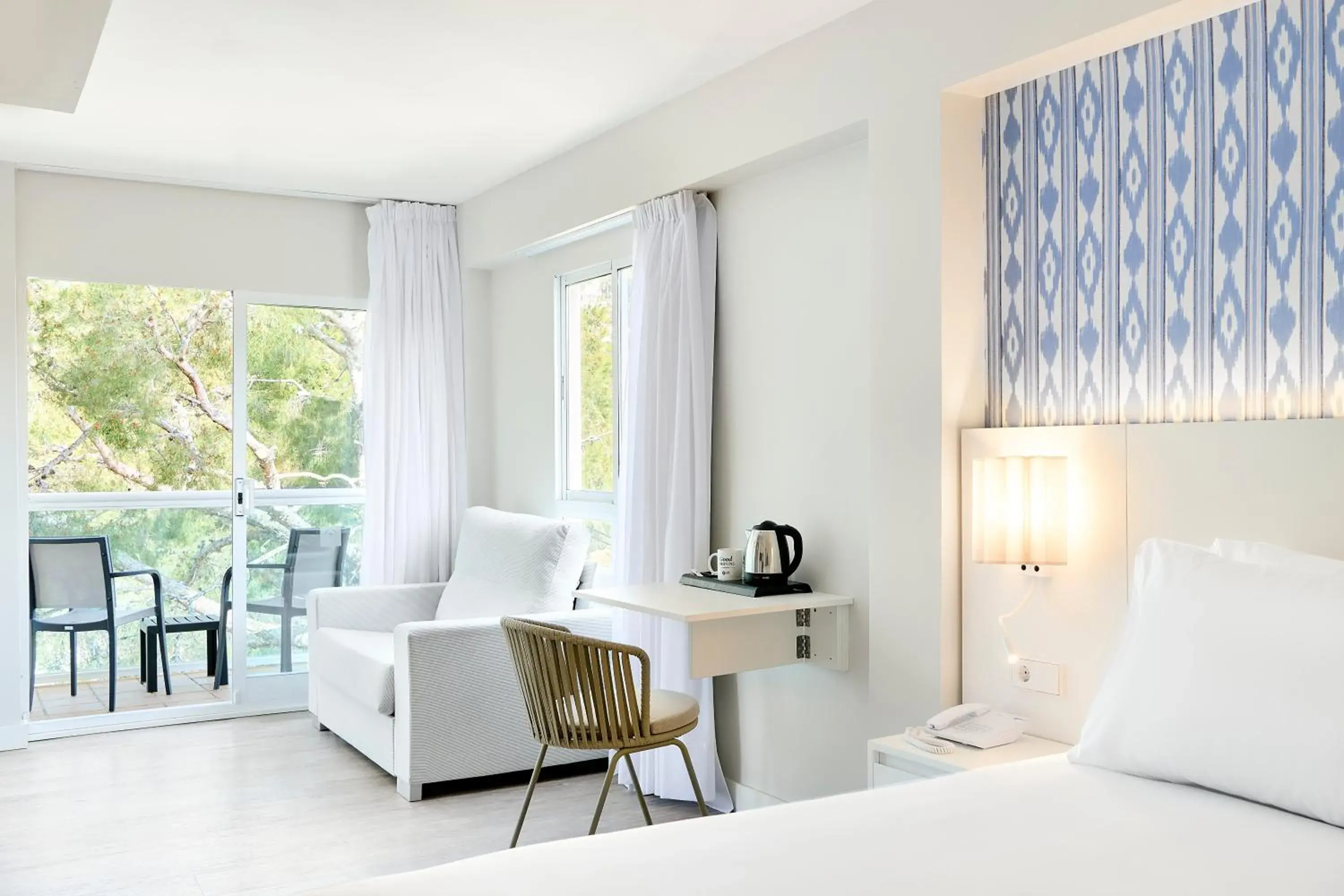 Coffee/tea facilities, Bed in Exe Portals Nous Coffee/tea facilities, Bed in Exe Portals Nous