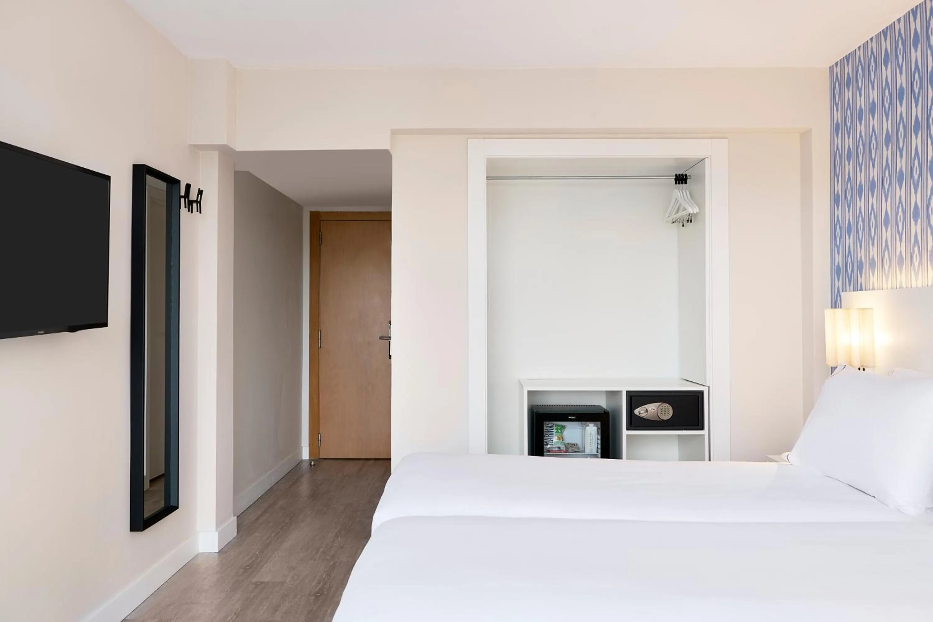 Bedroom, Bed in Exe Portals Nous