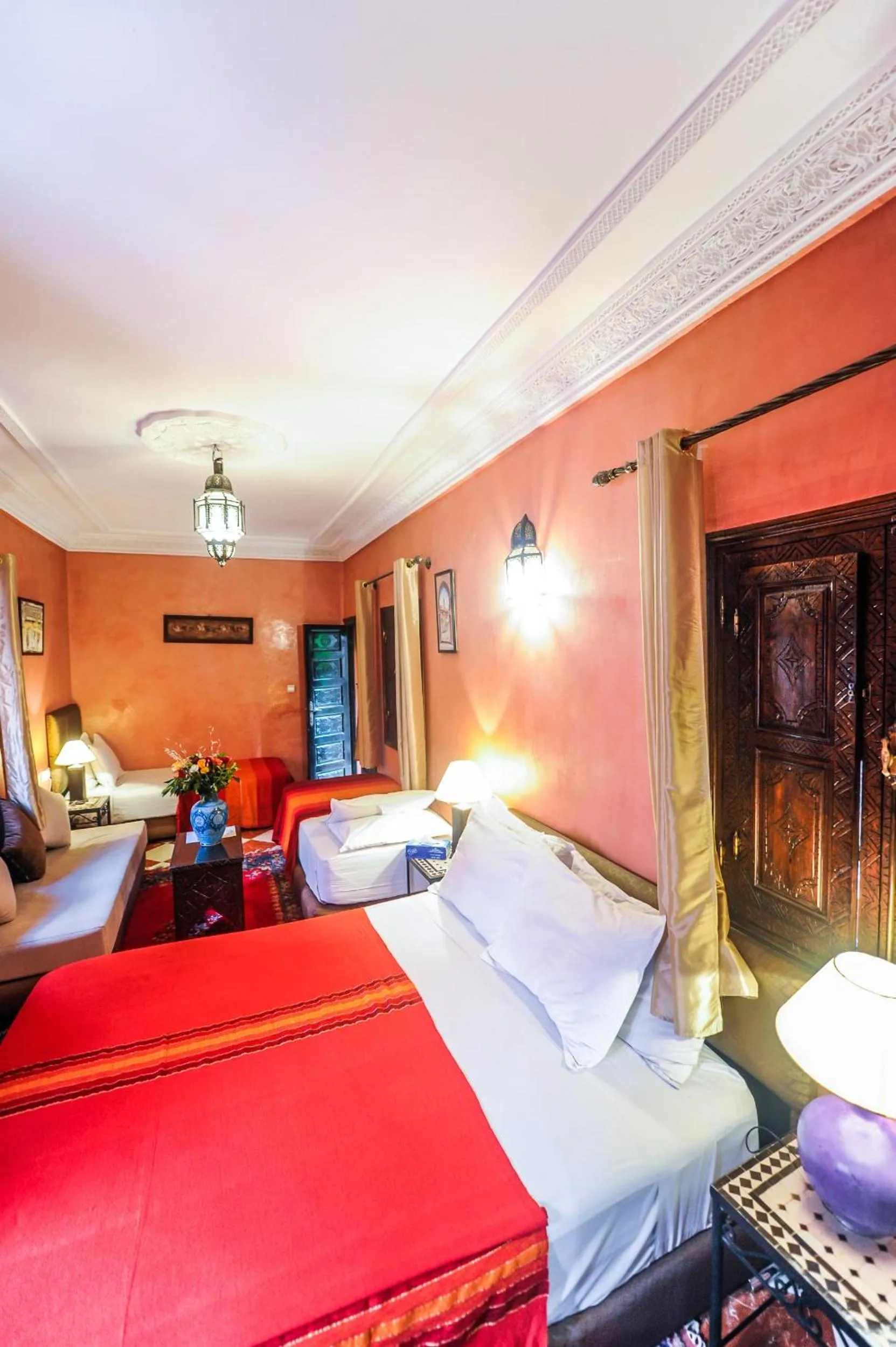 Photo of the whole room, Bed in Riad Errabii & Spa