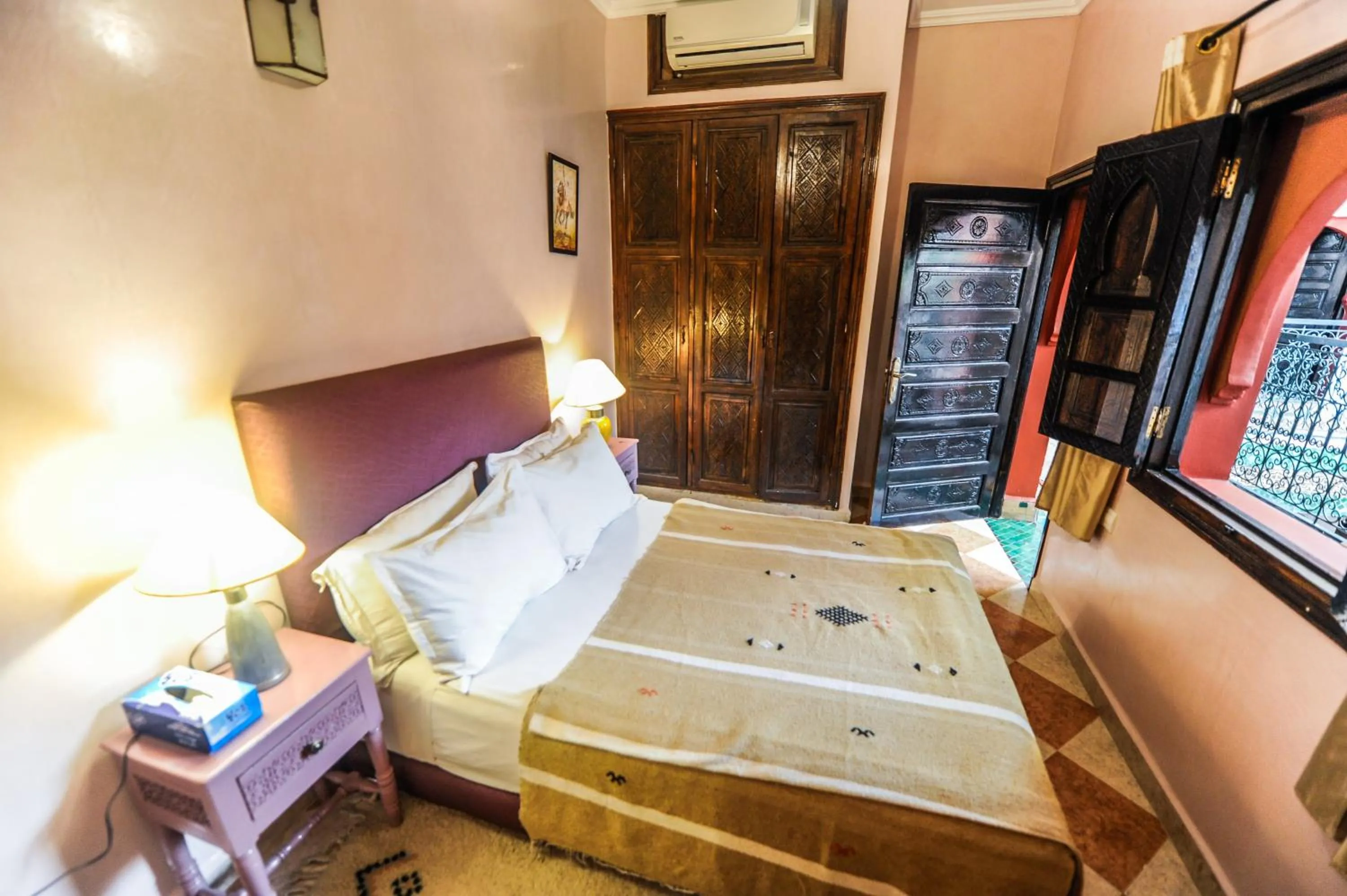 Bed in Riad Errabii & Spa