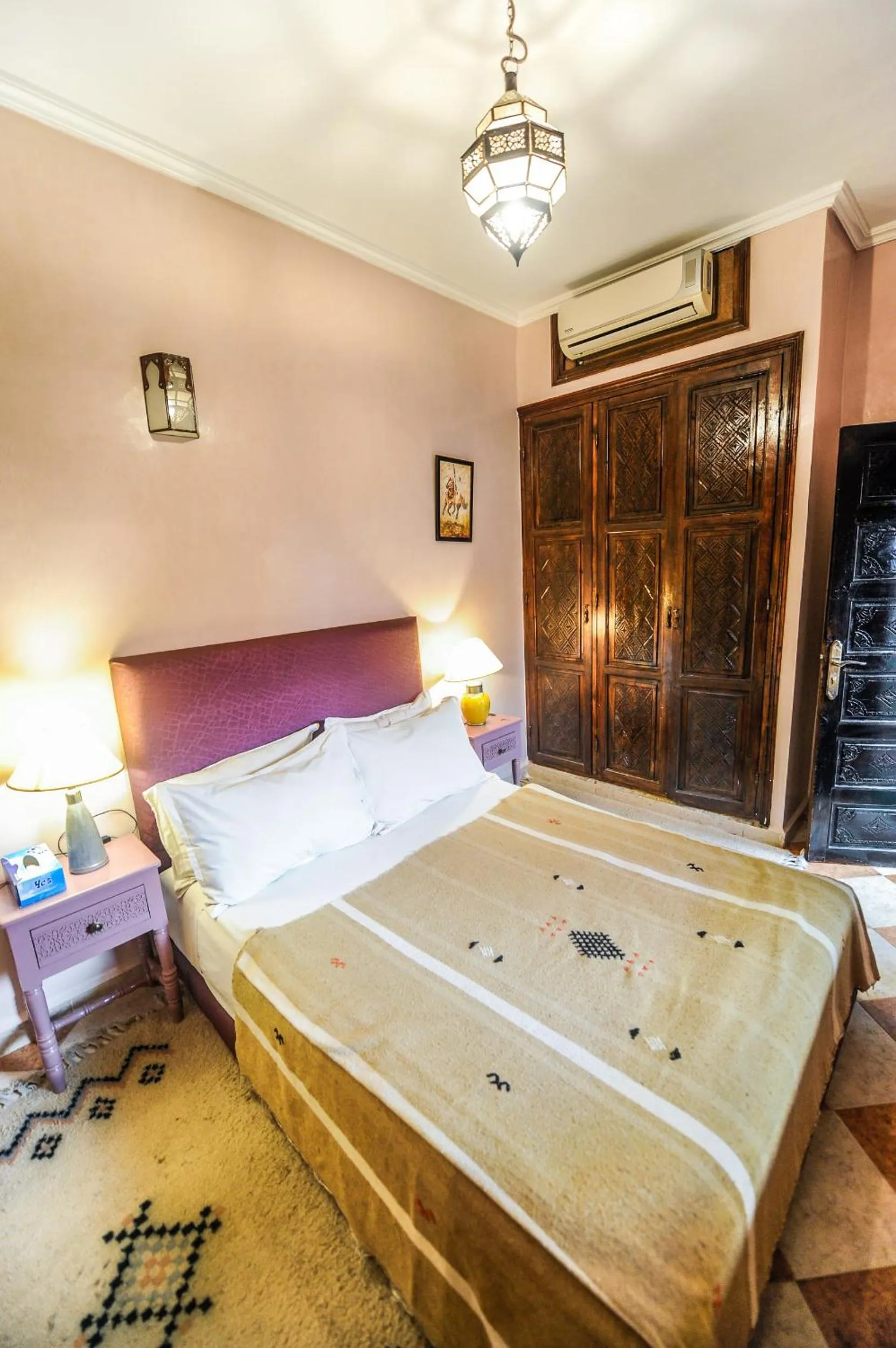 Bed in Riad Errabii & Spa