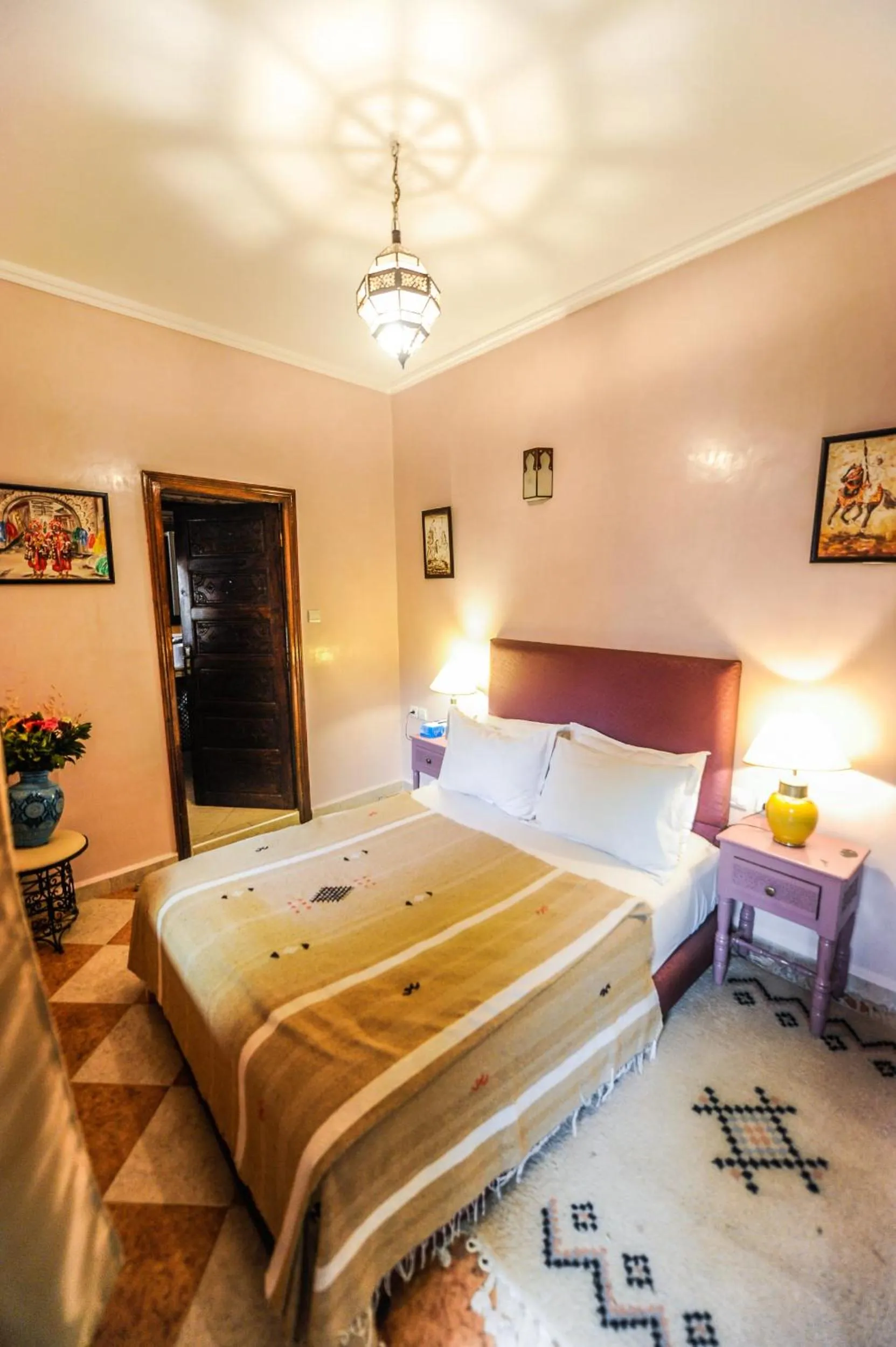 Photo of the whole room, Bed in Riad Errabii & Spa