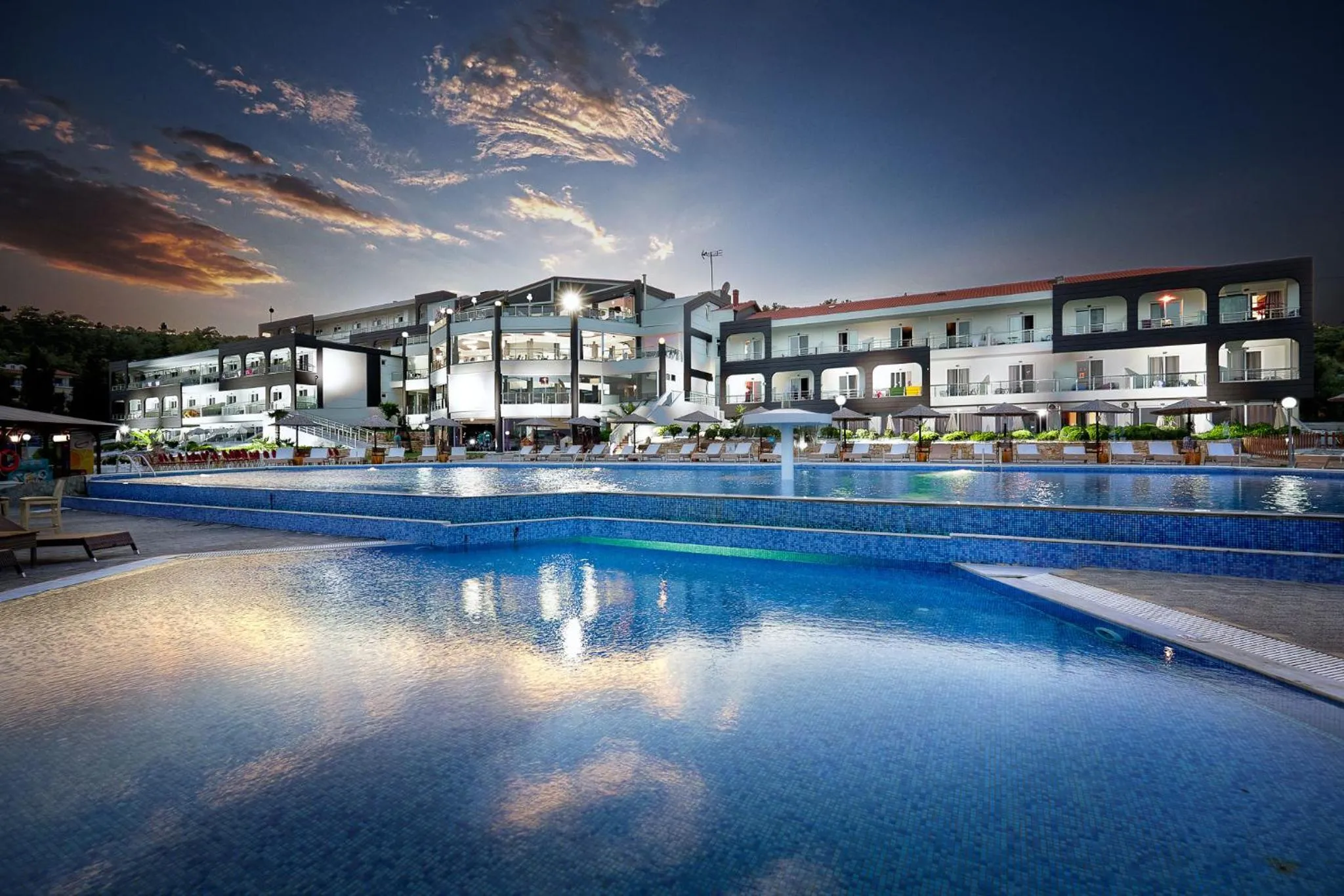 Trypiti Resort Blue Dream Palace and Hive Water Park