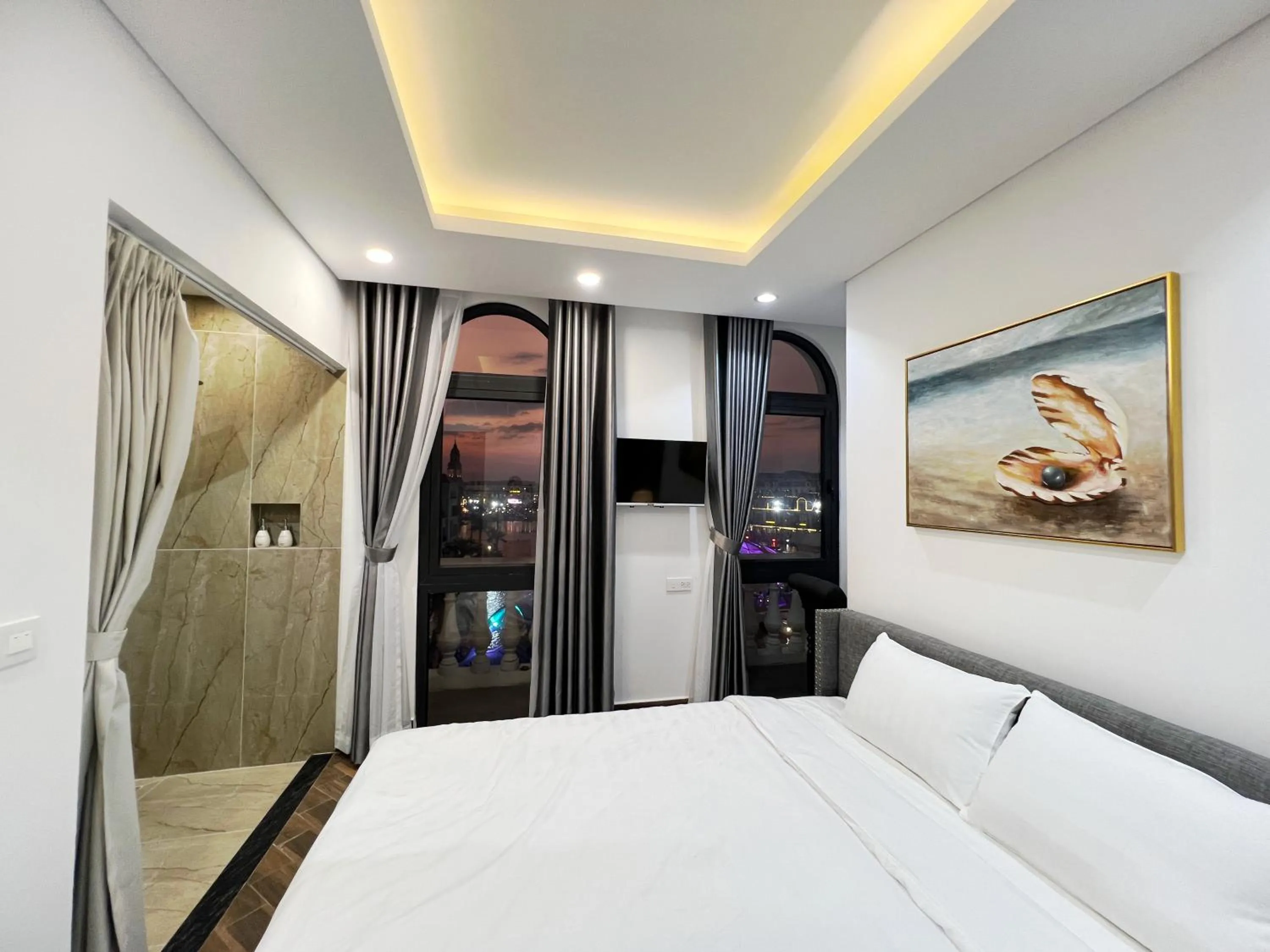 Bed in Legacy Hotel - Grand World Phú Quốc
