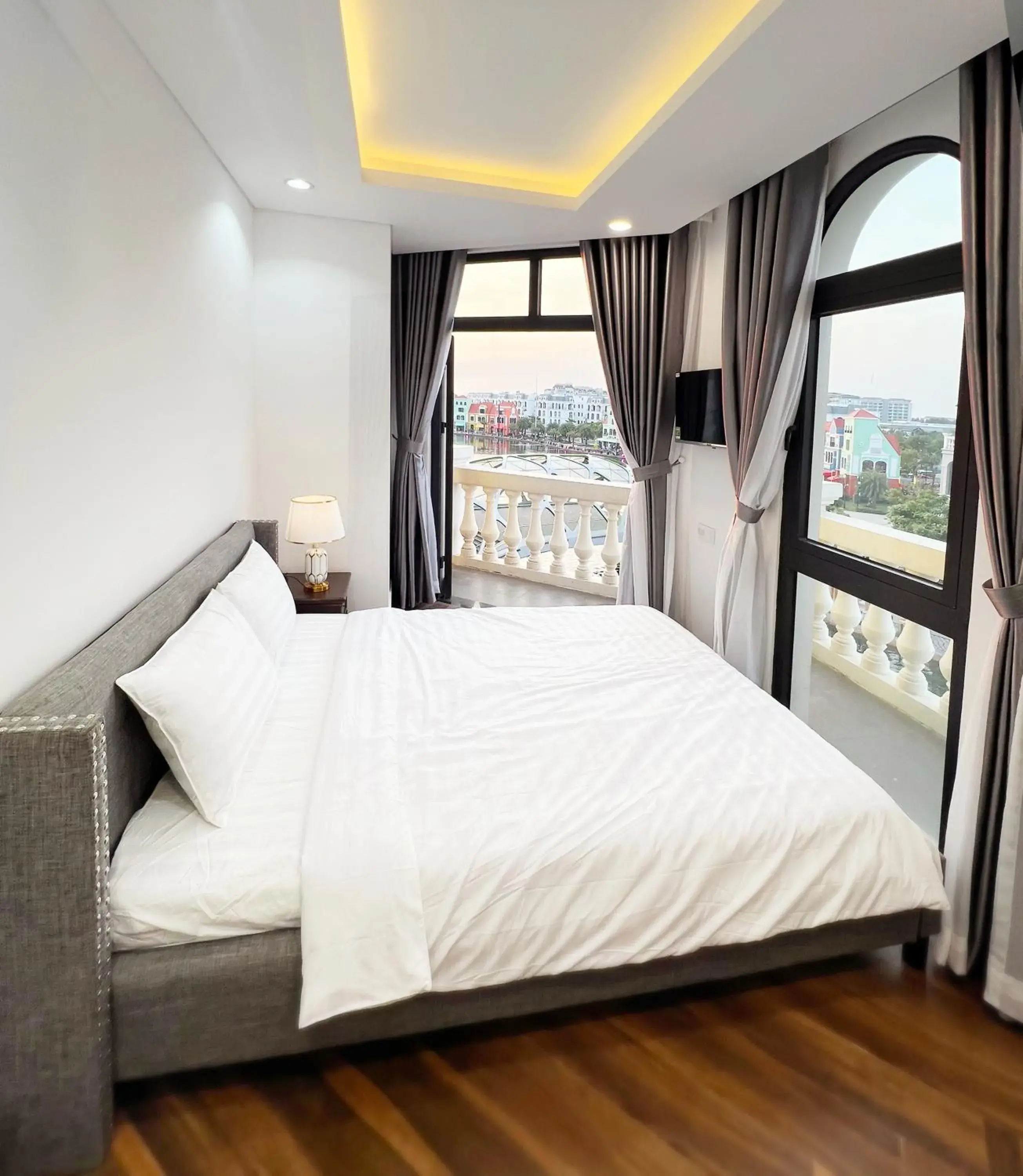 Family Room with Balcony in Legacy Hotel - Grand World Phú Quốc Family Room with Balcony in Legacy Hotel - Grand World Phú Quốc