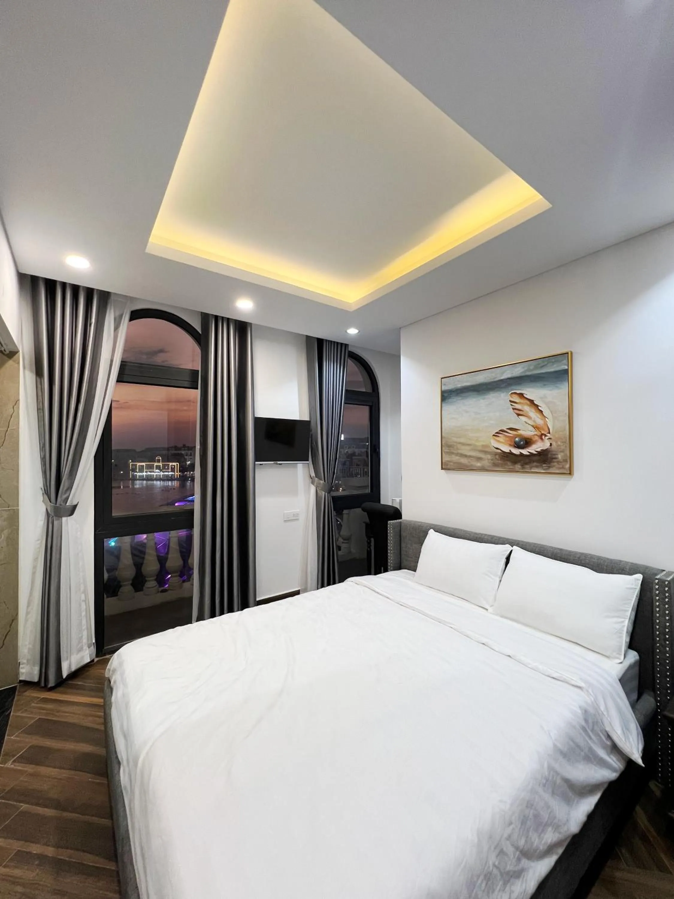 Bed in Legacy Hotel - Grand World Phú Quốc