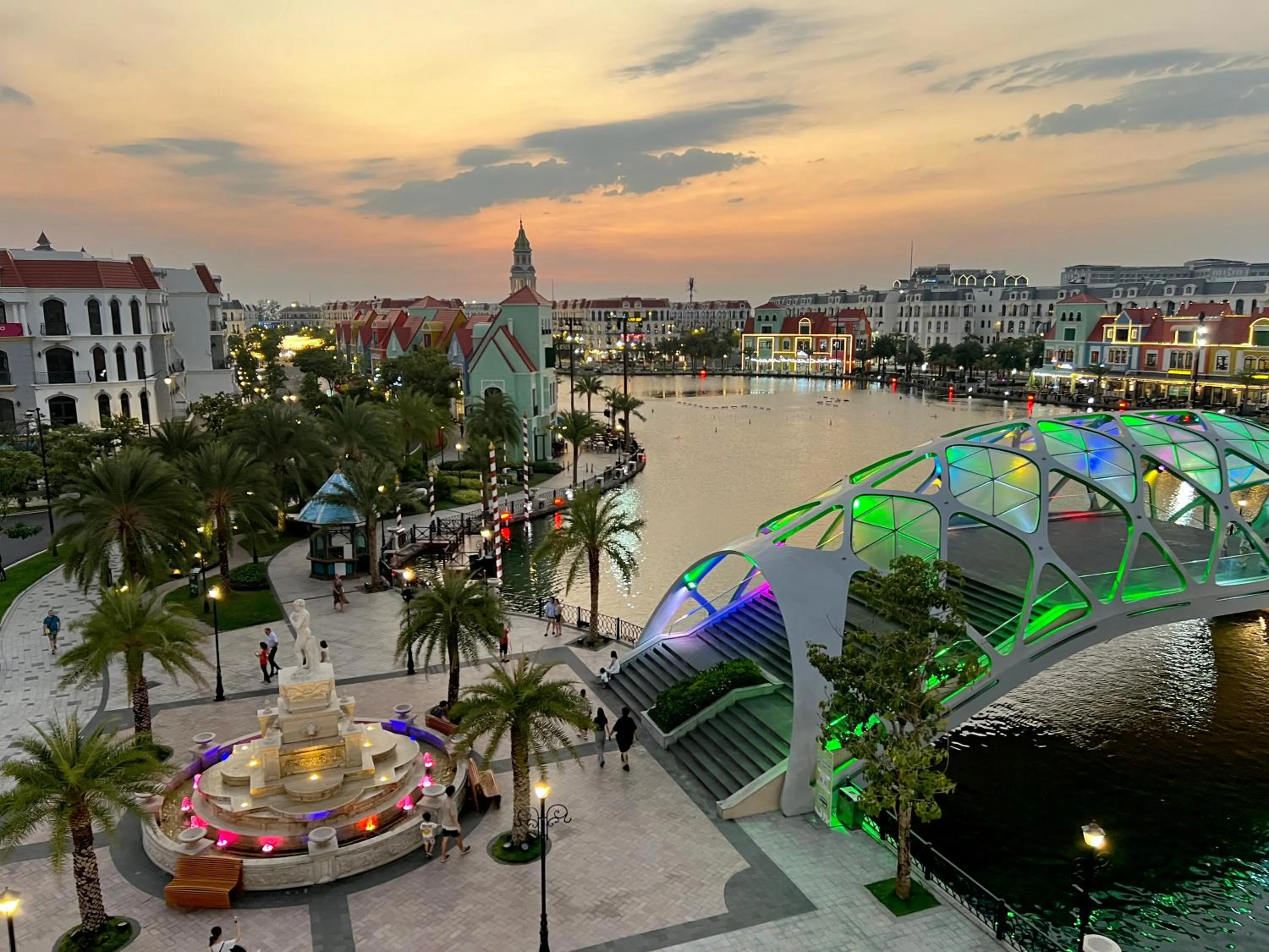 Legacy Hotel - Grand World Phú Quốc