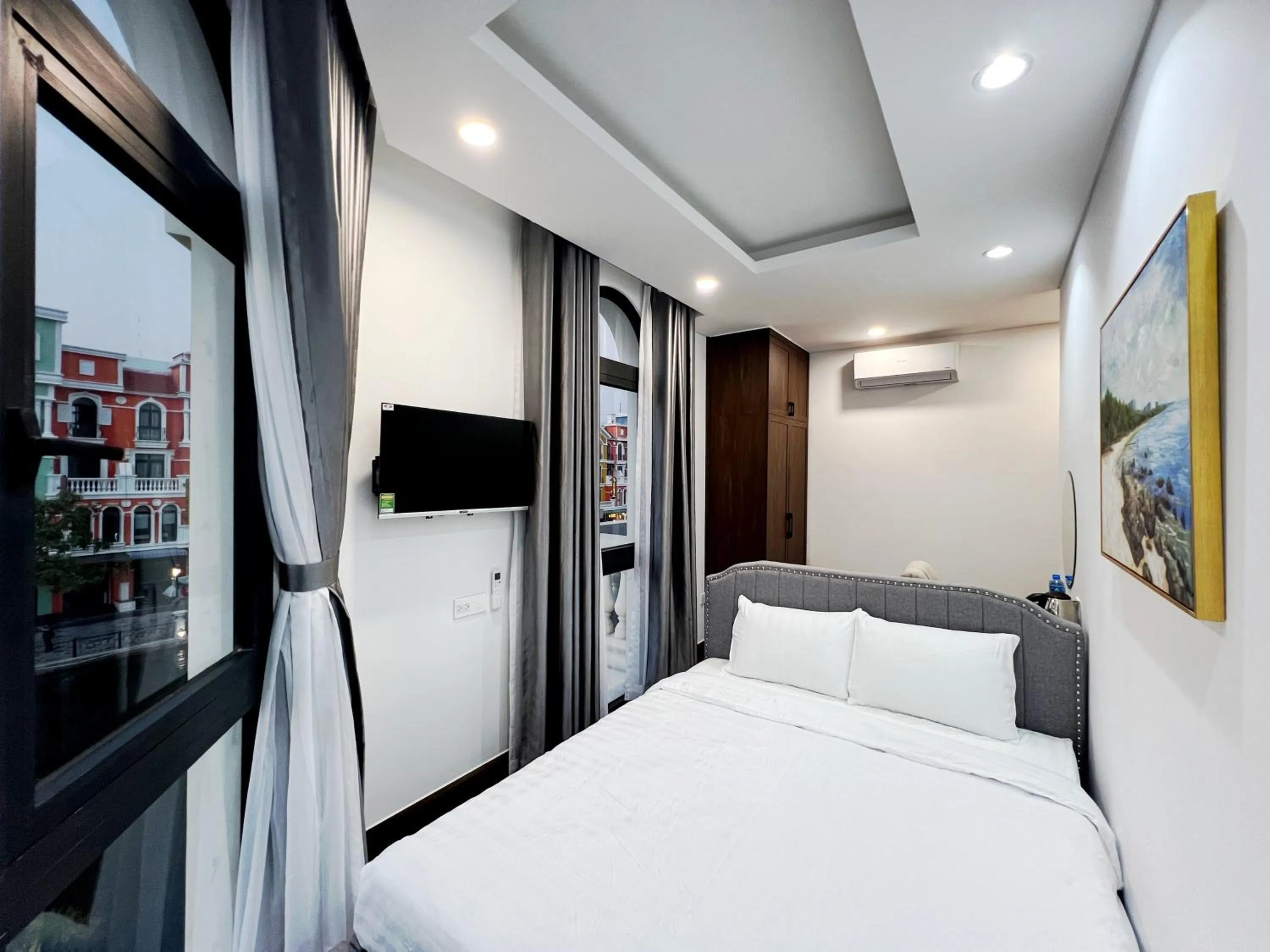 Bed in Legacy Hotel - Grand World Phú Quốc