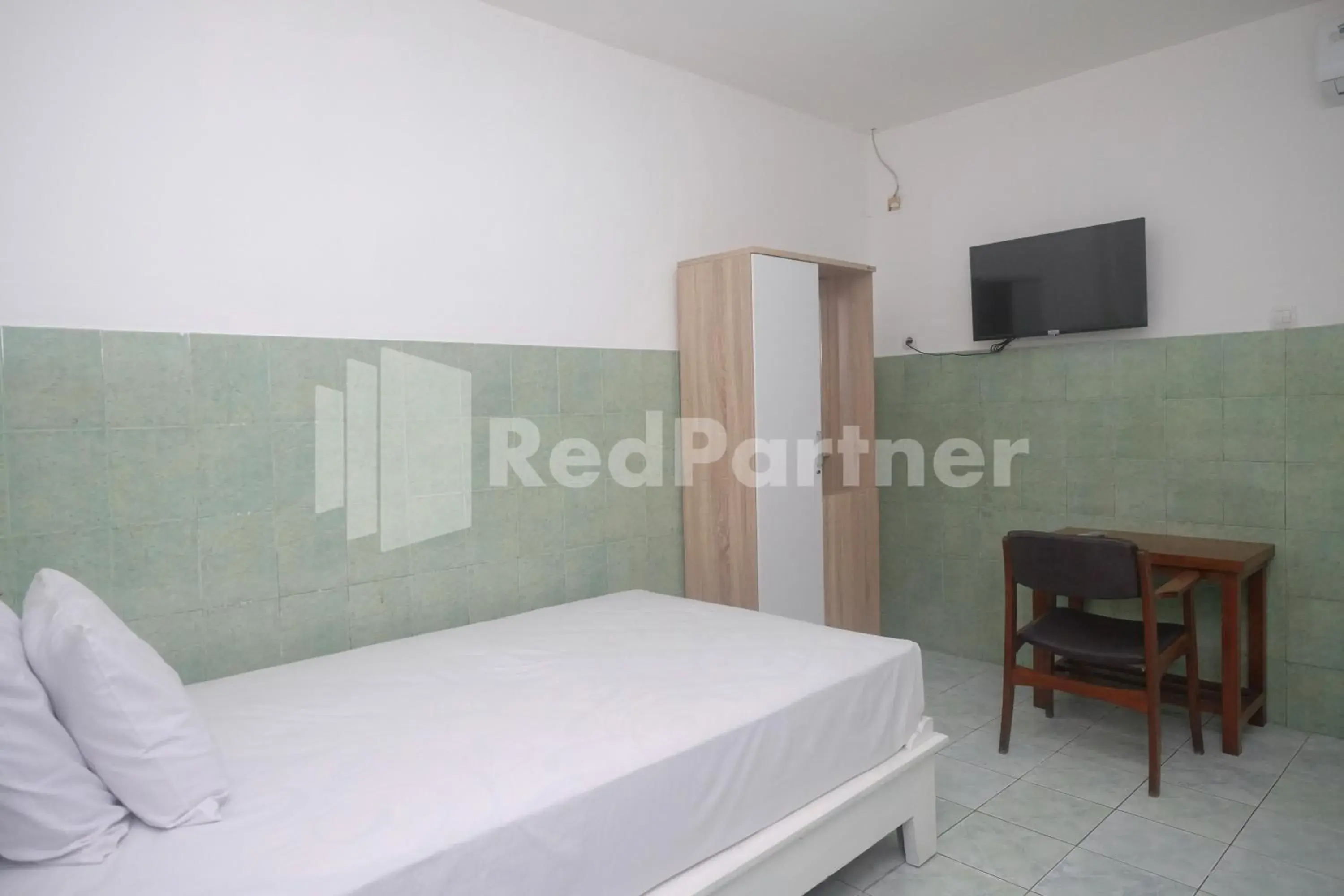 Single Room - single occupancy in Kostel Satu Semarang RedPartner Single Room - single occupancy in Kostel Satu Semarang RedPartner