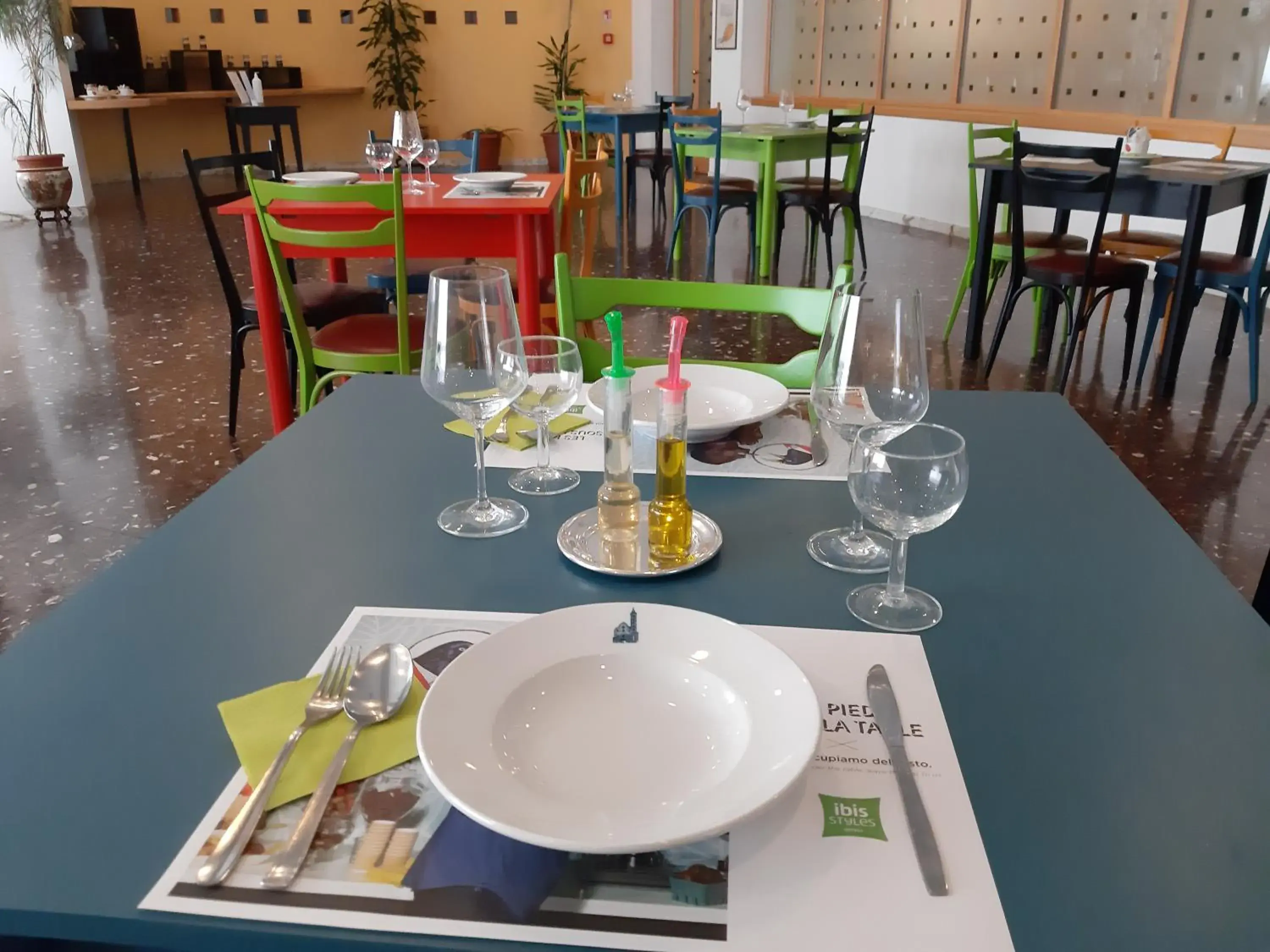Restaurant/places to eat in ibis styles Trani Restaurant/places to eat in ibis styles Trani