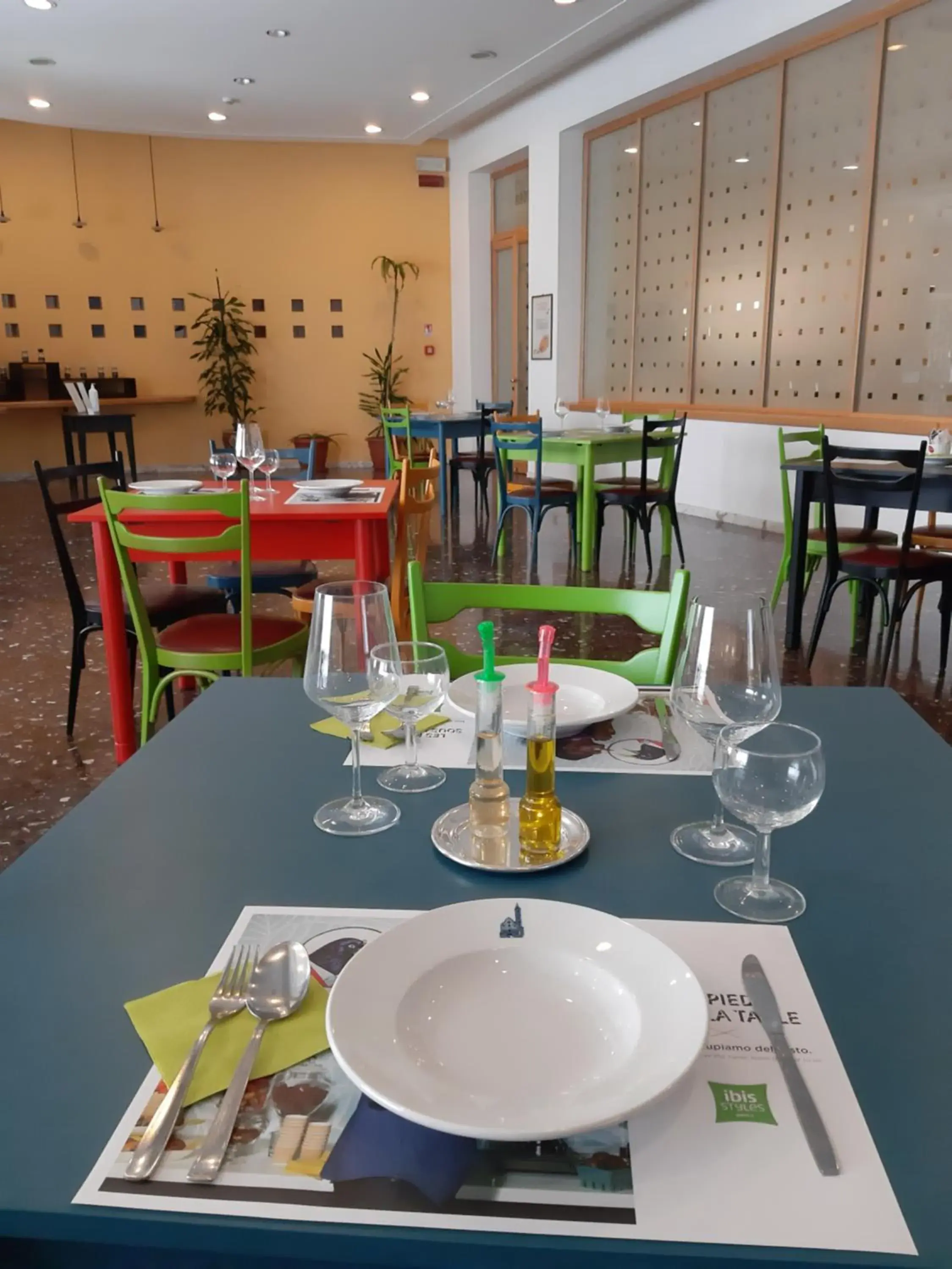 Restaurant/places to eat in ibis styles Trani Restaurant/places to eat in ibis styles Trani