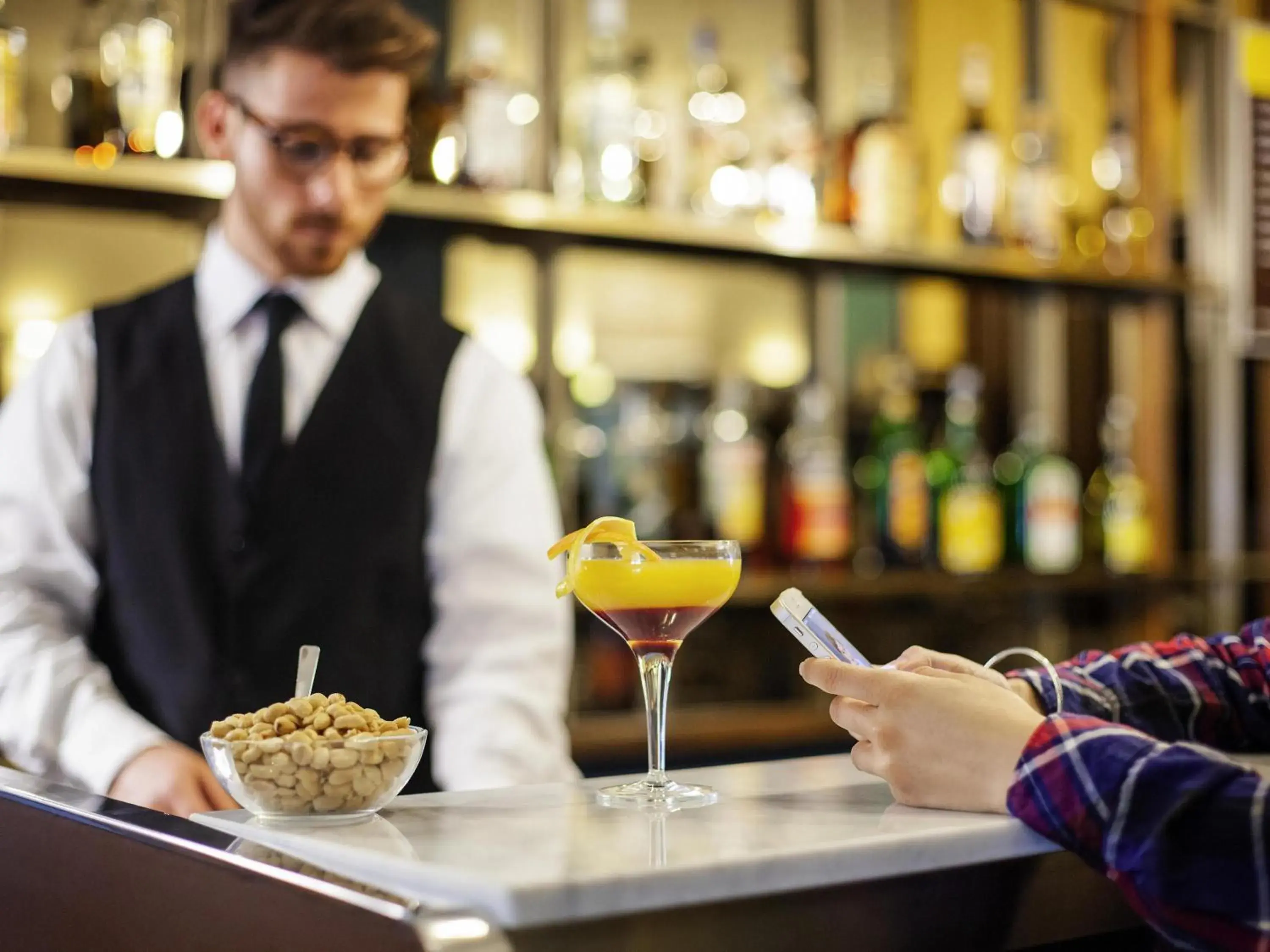 Lounge or bar in ibis styles Trani Lounge or bar in ibis styles Trani