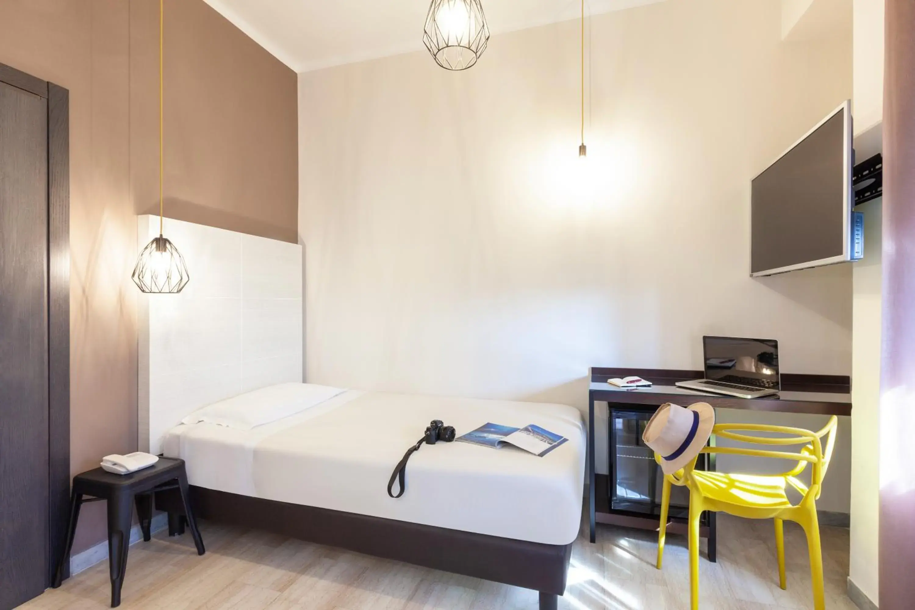 Photo of the whole room, Bed in ibis styles Trani Photo of the whole room, Bed in ibis styles Trani