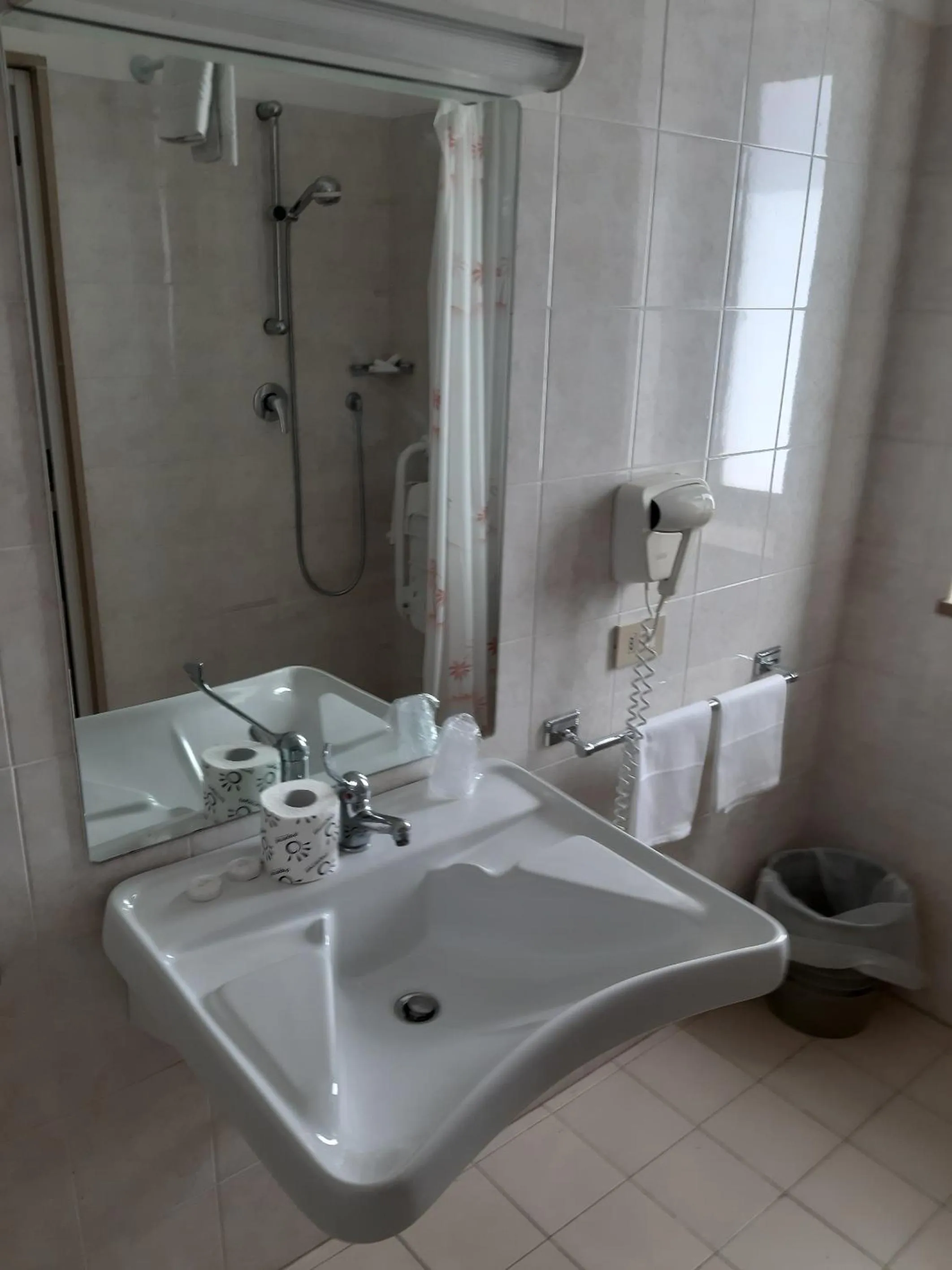 Bathroom in ibis styles Trani