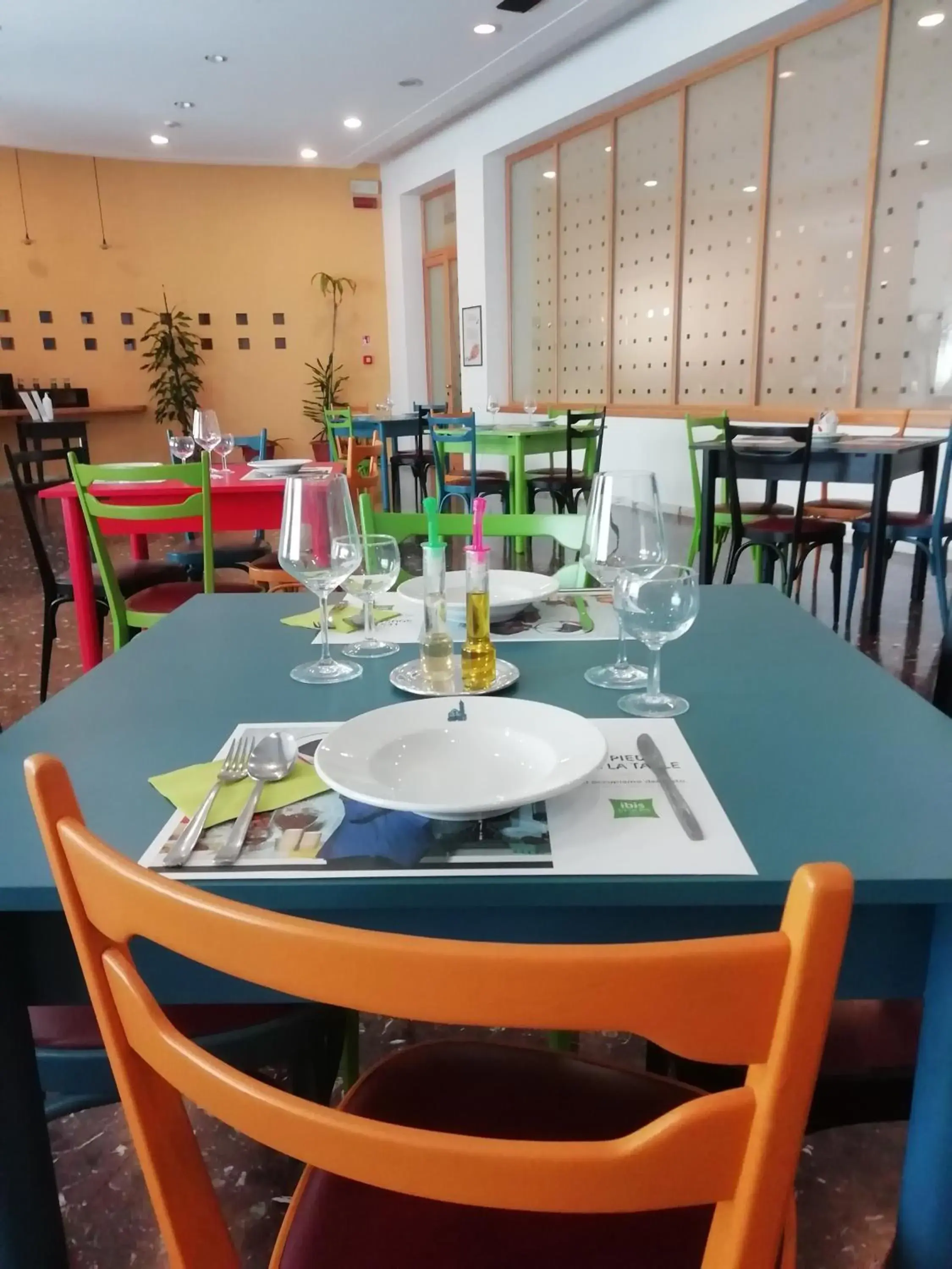 Restaurant/places to eat in ibis styles Trani Restaurant/places to eat in ibis styles Trani