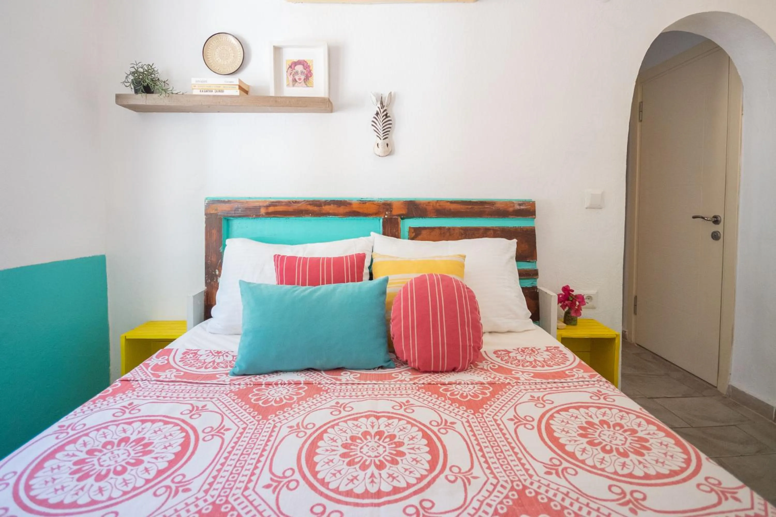 Bed in Kuytu Bed & Breakfast