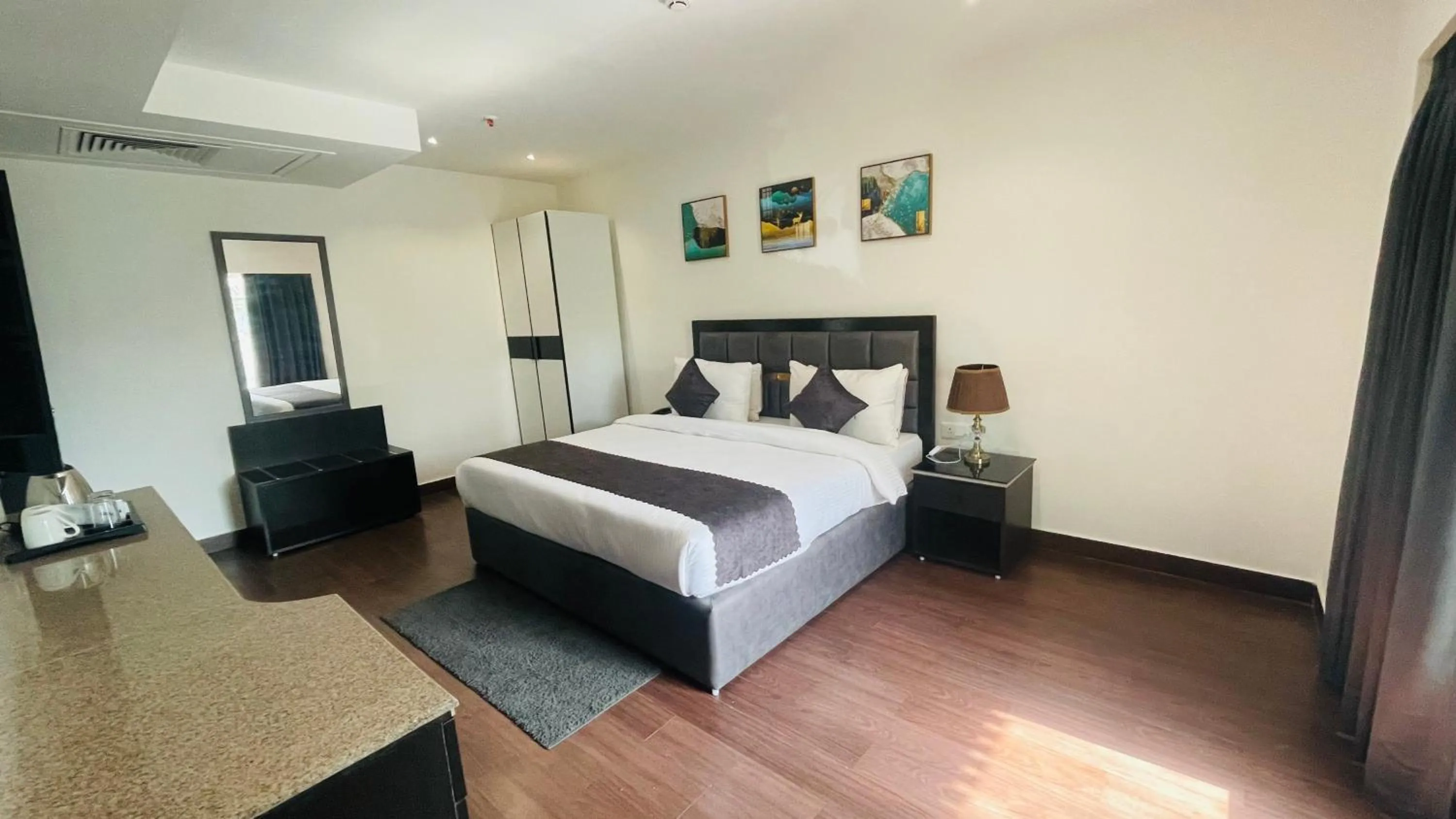 Bed in Saltstayz Select - Malcha & Chankyapuri