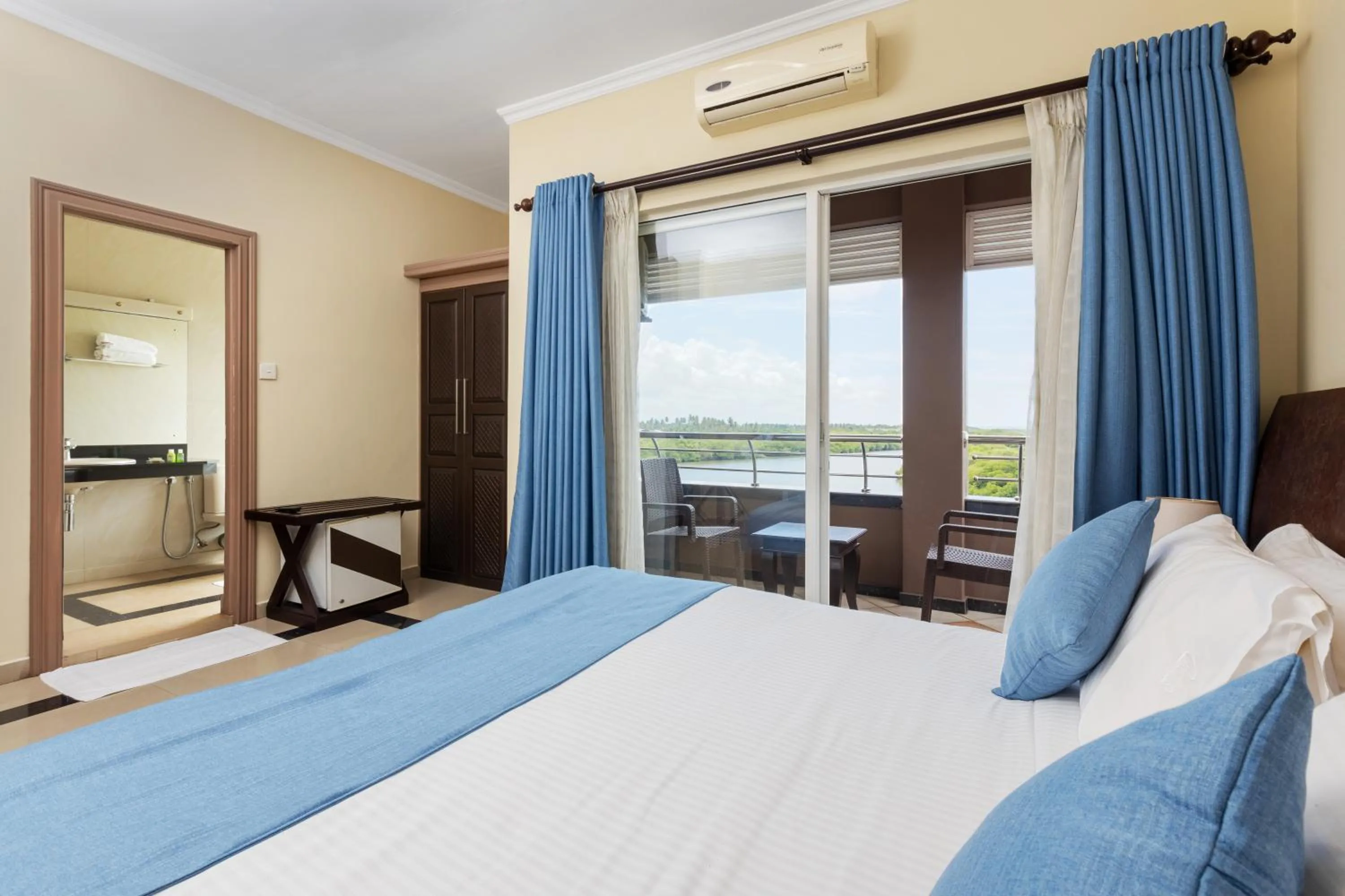 Bed in The Waterfront
