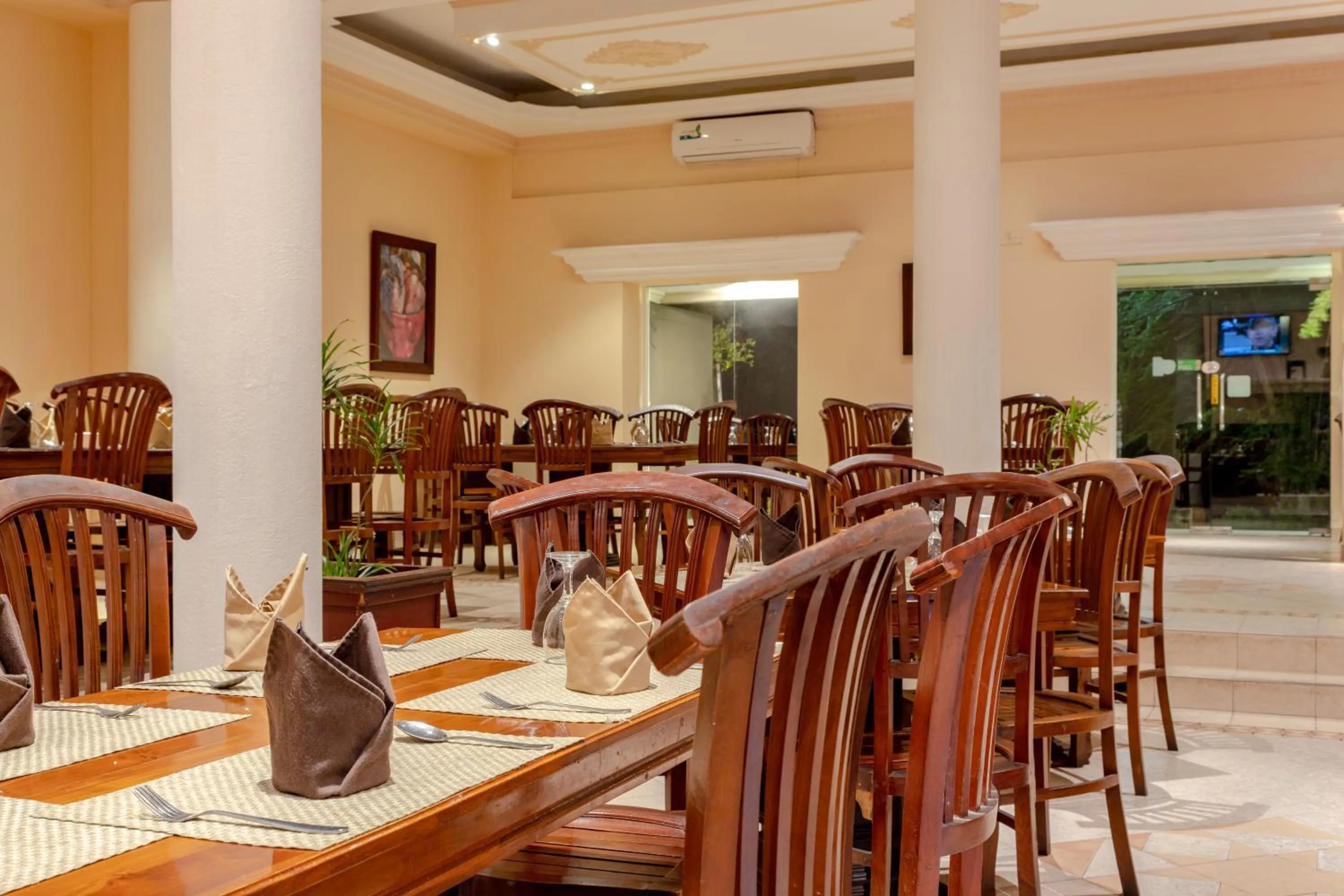Restaurant/places to eat in The Waterfront