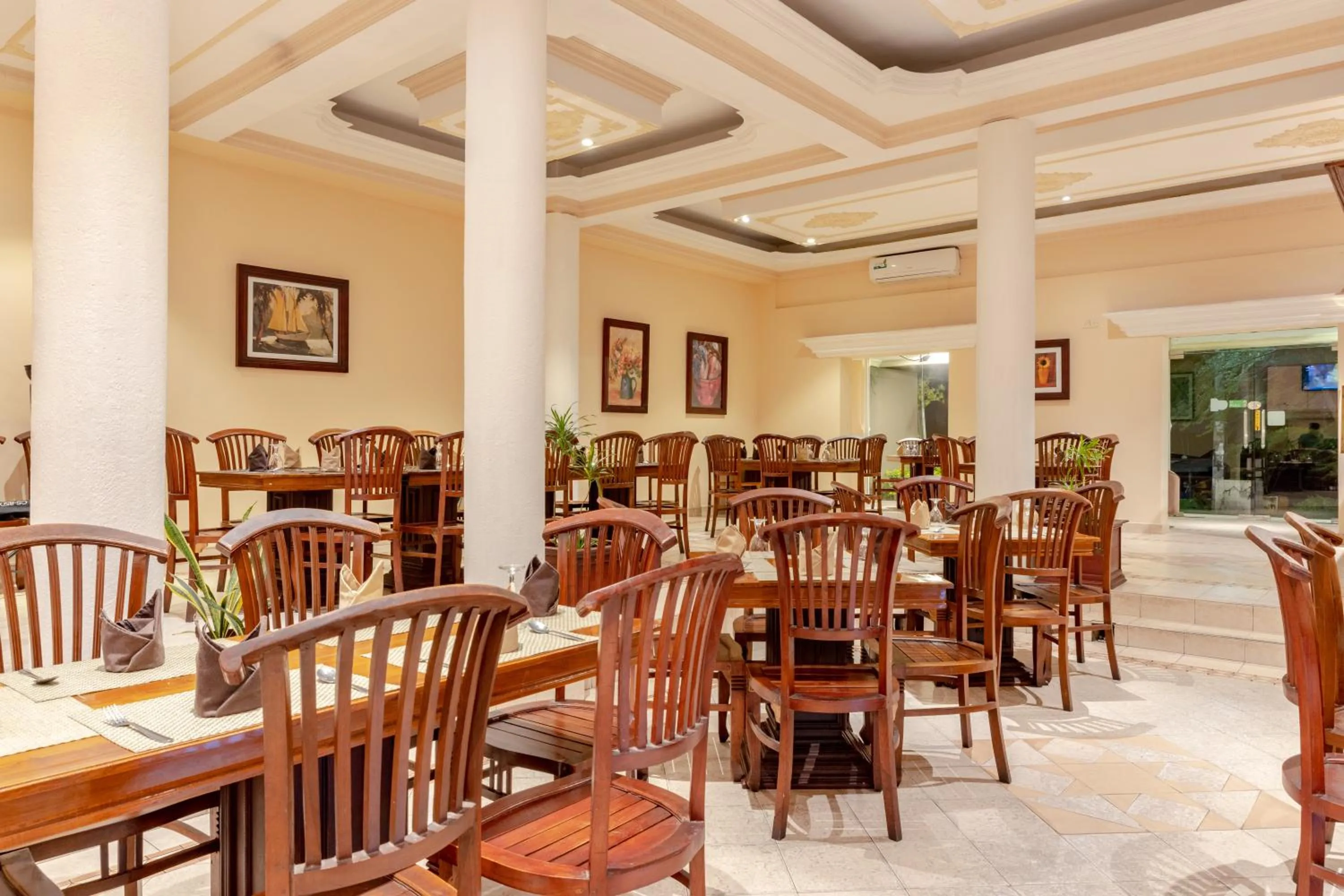 Restaurant/places to eat in The Waterfront