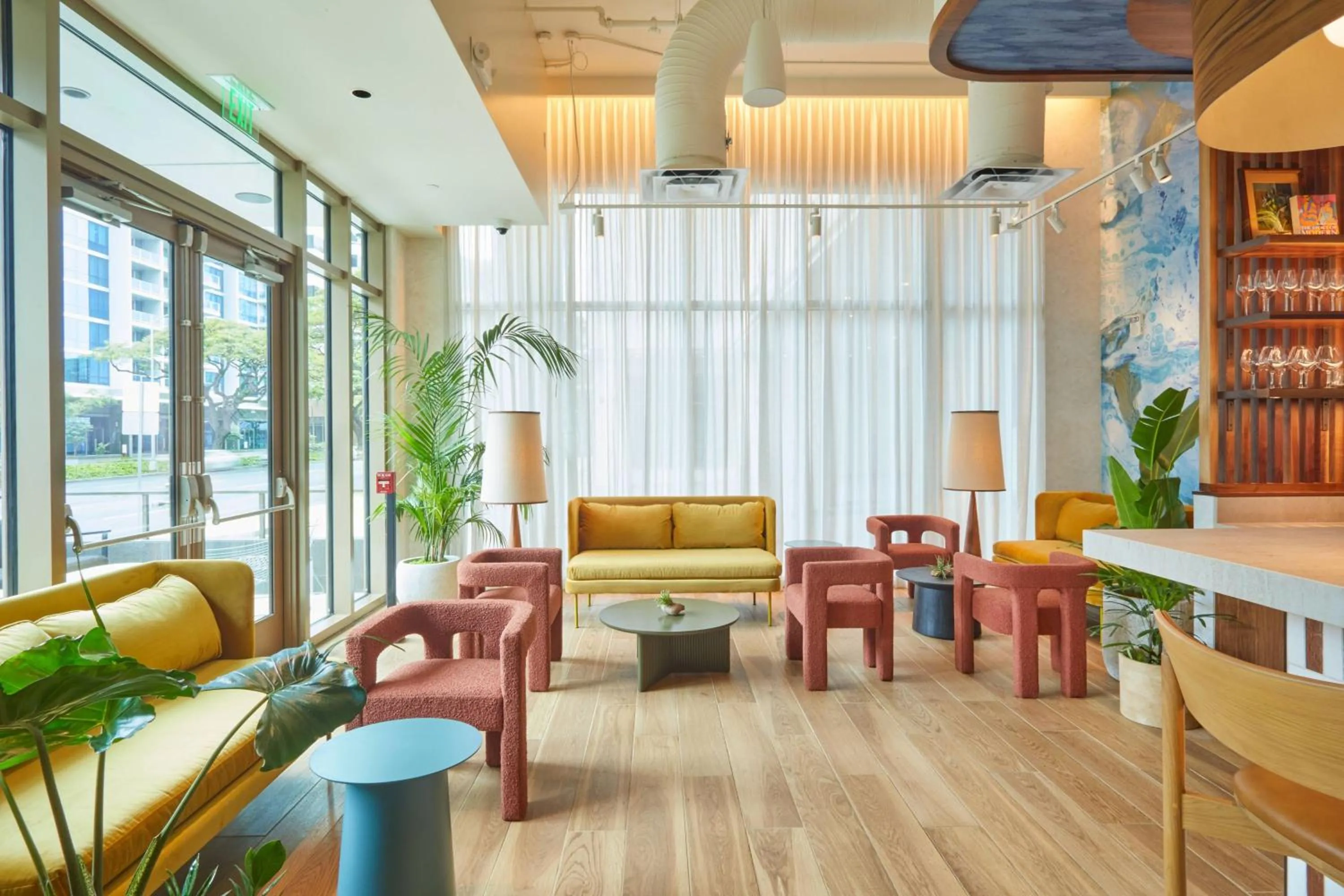 Restaurant/places to eat in Renaissance Residences Oahu Honolulu