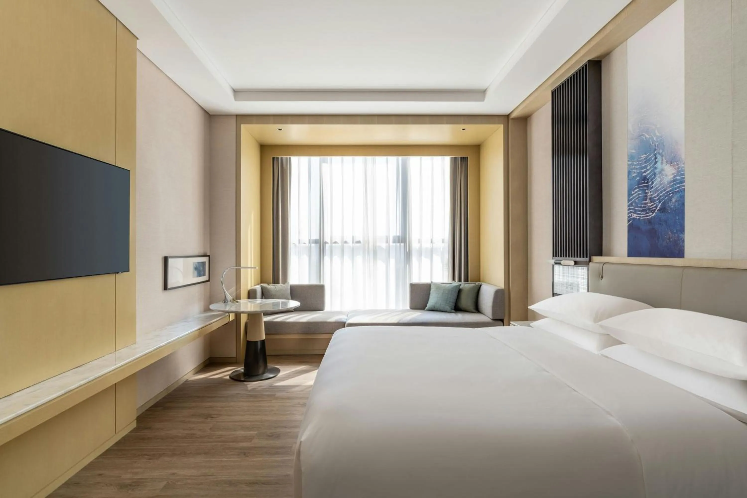 Photo of the whole room, Bed in Courtyard by Marriott Shanwei Haifeng