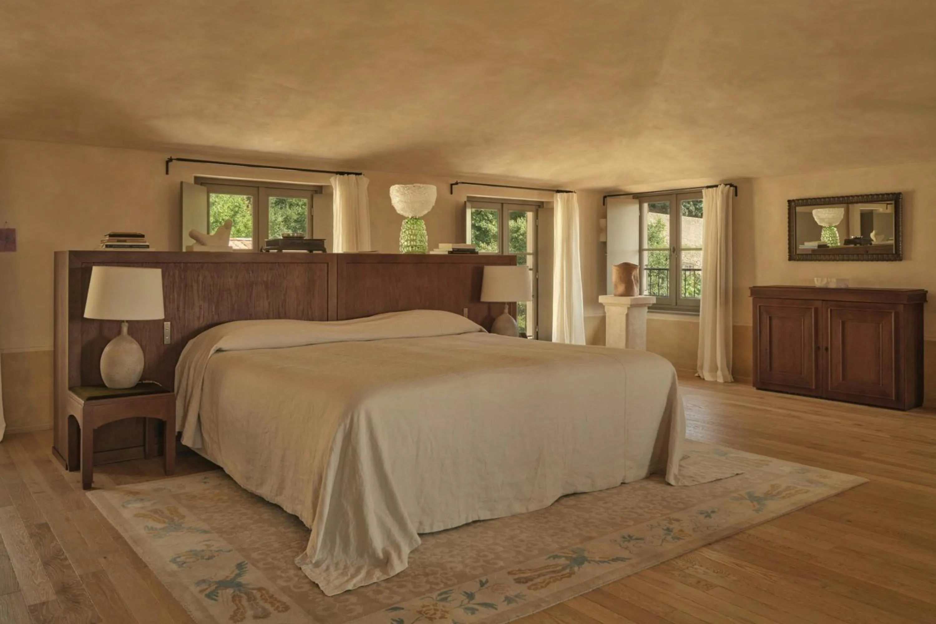 Photo of the whole room, Bed in Hôtel du Couvent, a Luxury Collection Hotel, Nice