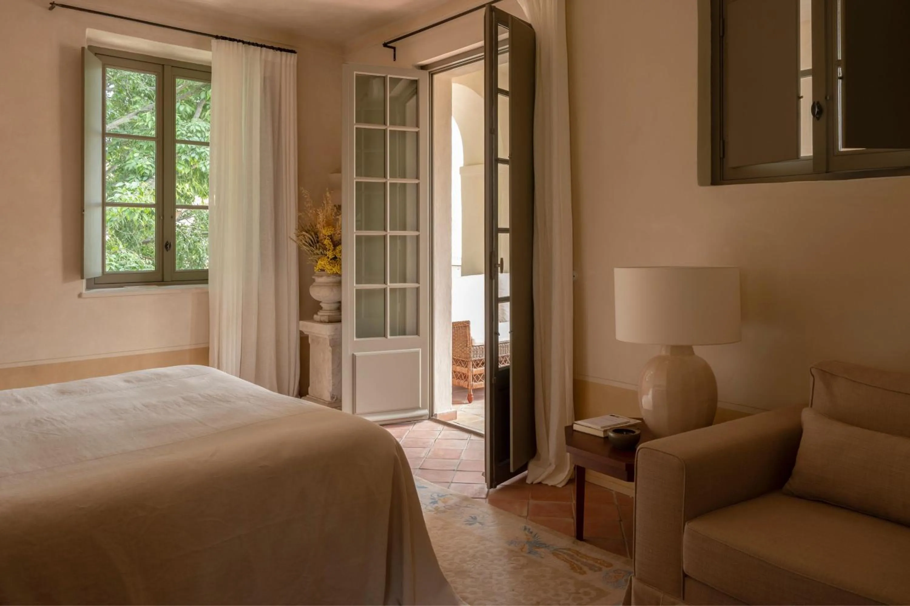 Photo of the whole room, Bed in Hôtel du Couvent, a Luxury Collection Hotel, Nice