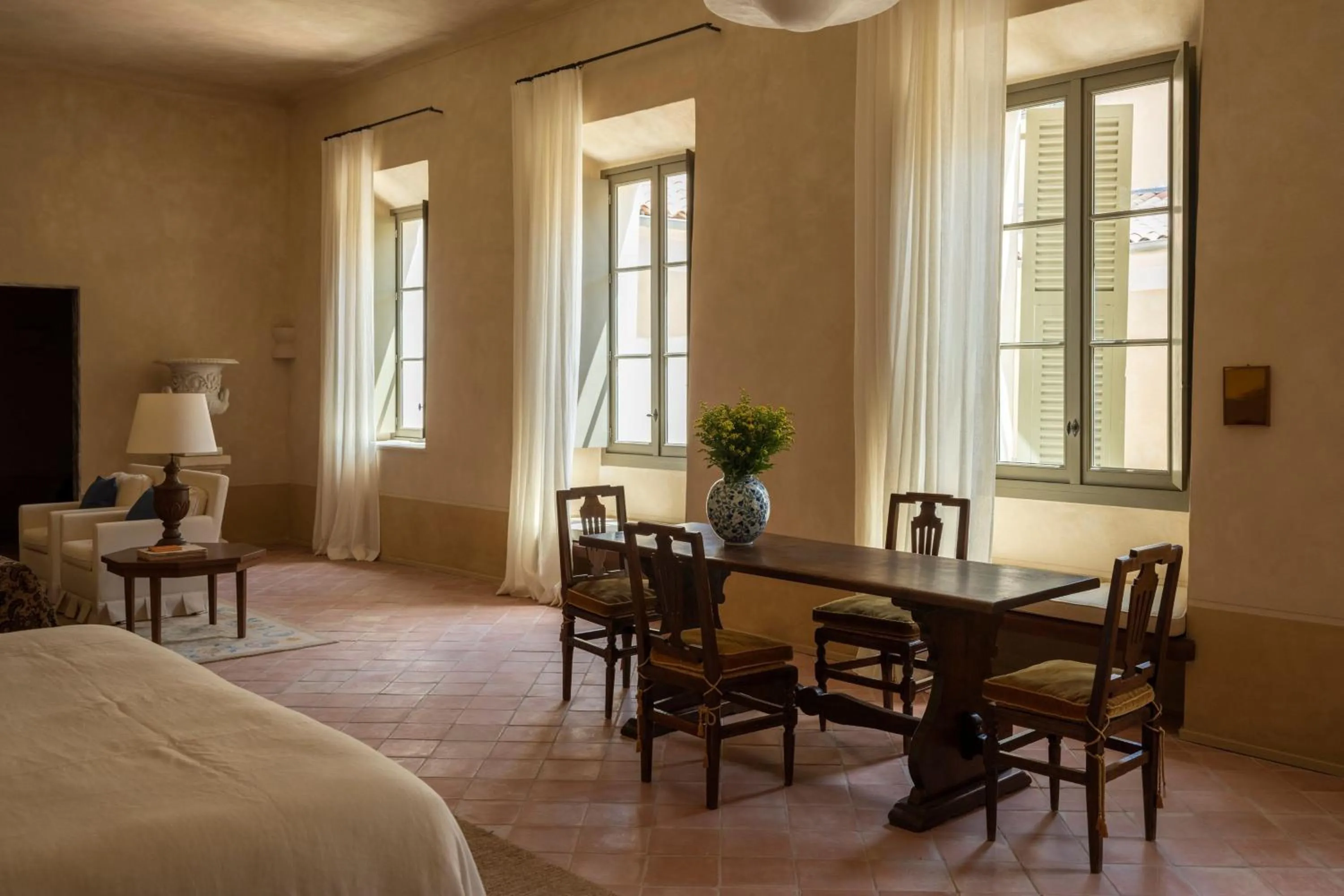 Photo of the whole room, Bed in Hôtel du Couvent, a Luxury Collection Hotel, Nice