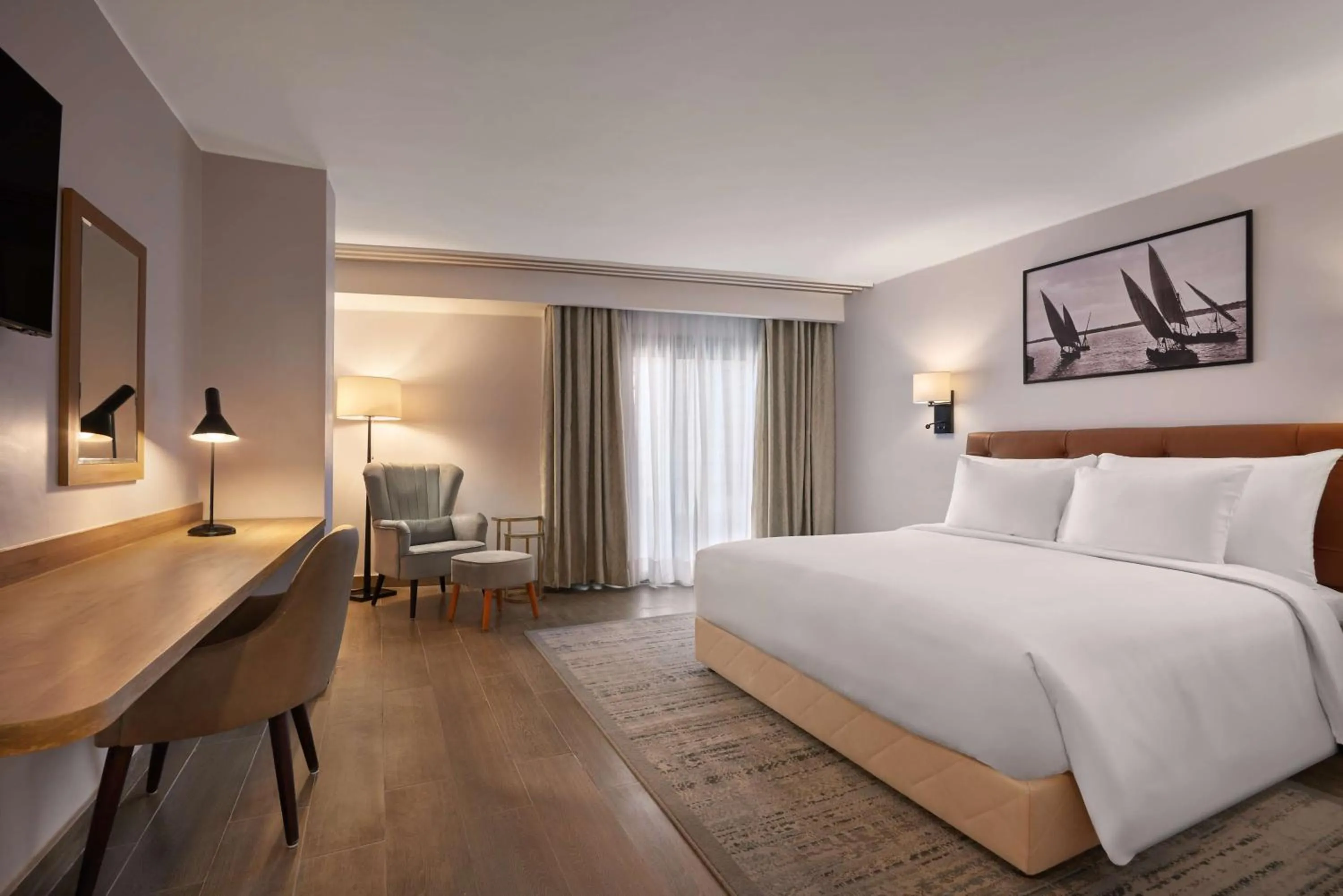 Bedroom, Bed in Radisson Residences Cairo Heliopolis