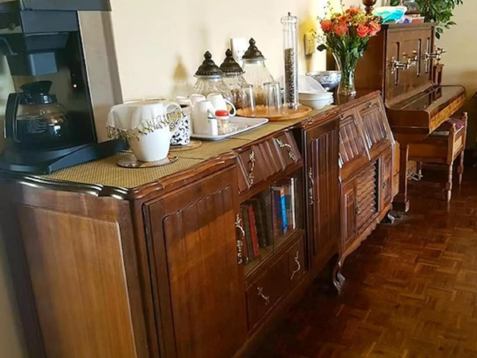 Dining area in 40 on Ilkey B&B