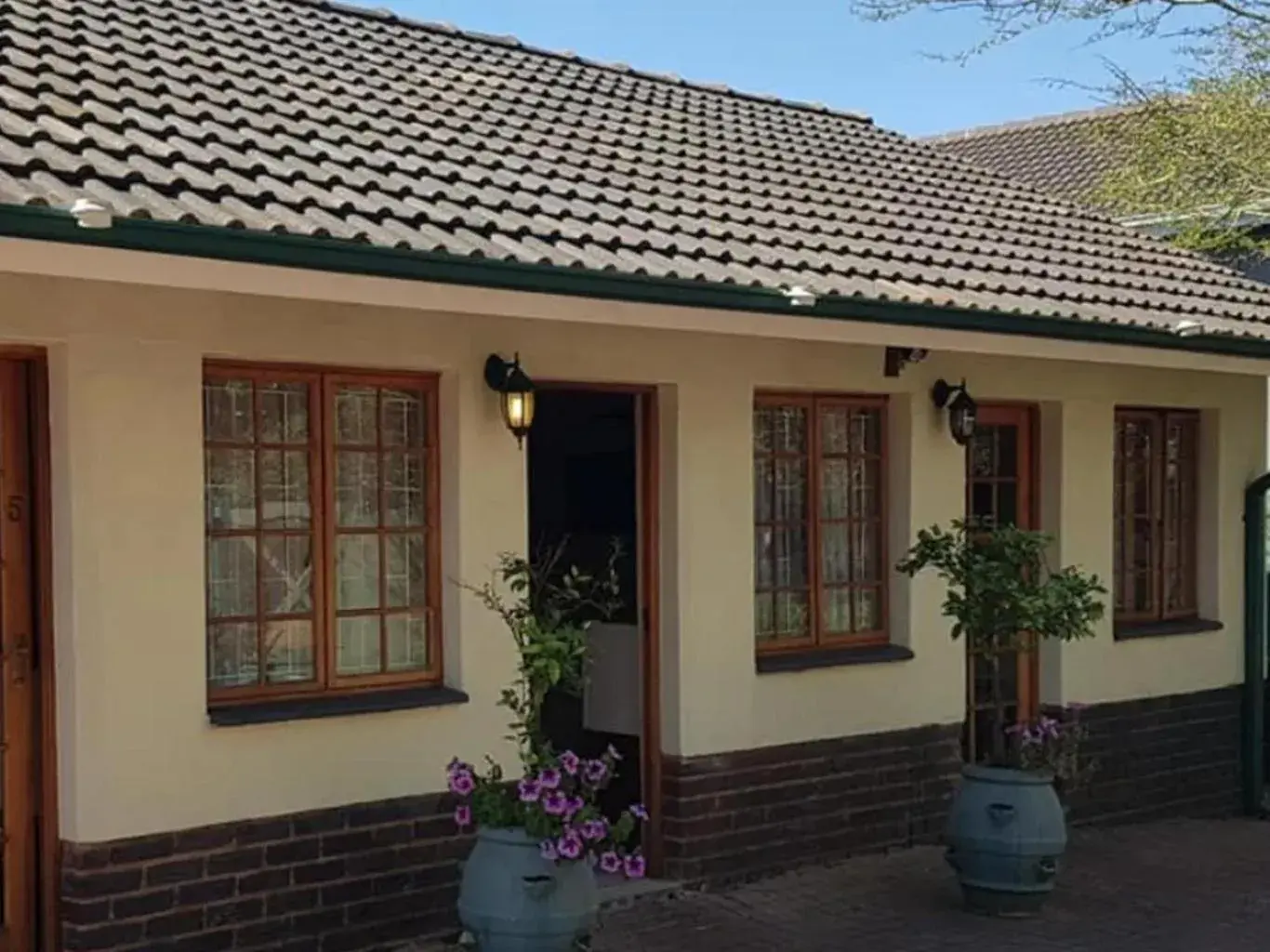 Property building in 40 on Ilkey B&B Property building in 40 on Ilkey B&B