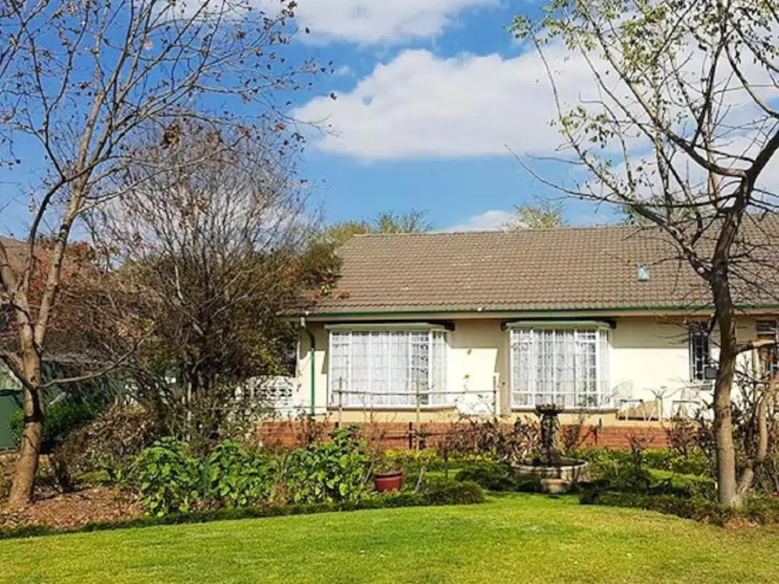 Property building in 40 on Ilkey B&B Property building in 40 on Ilkey B&B