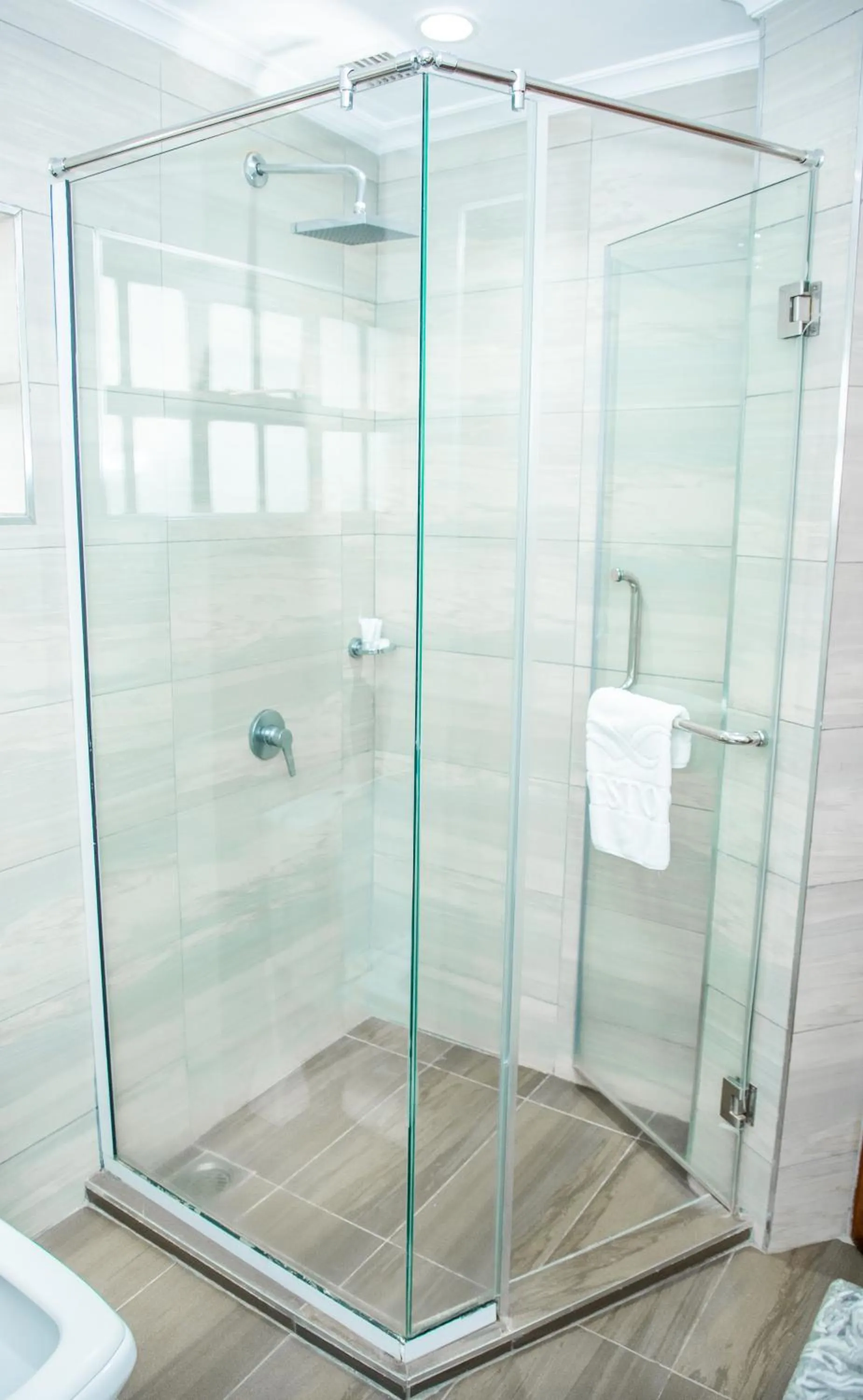 Shower in Weston Hotel