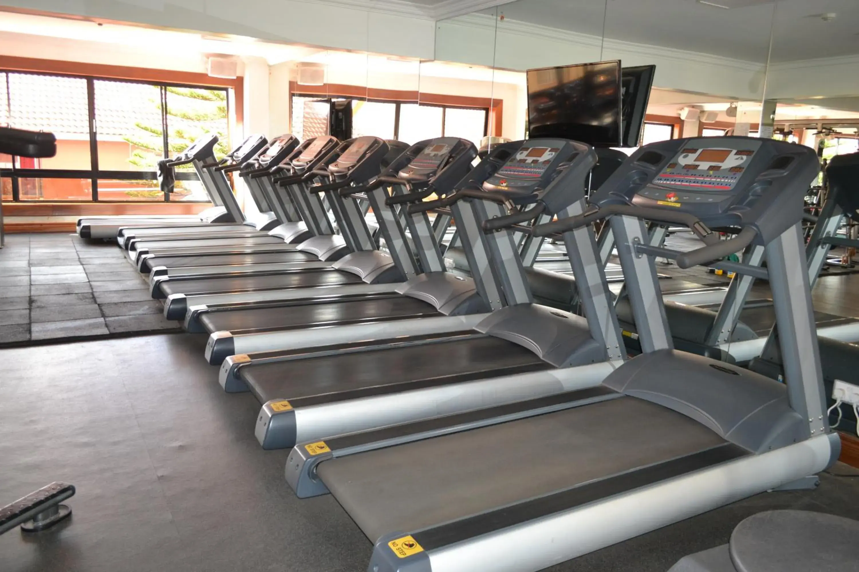 Fitness centre/facilities in Weston Hotel Fitness centre/facilities in Weston Hotel
