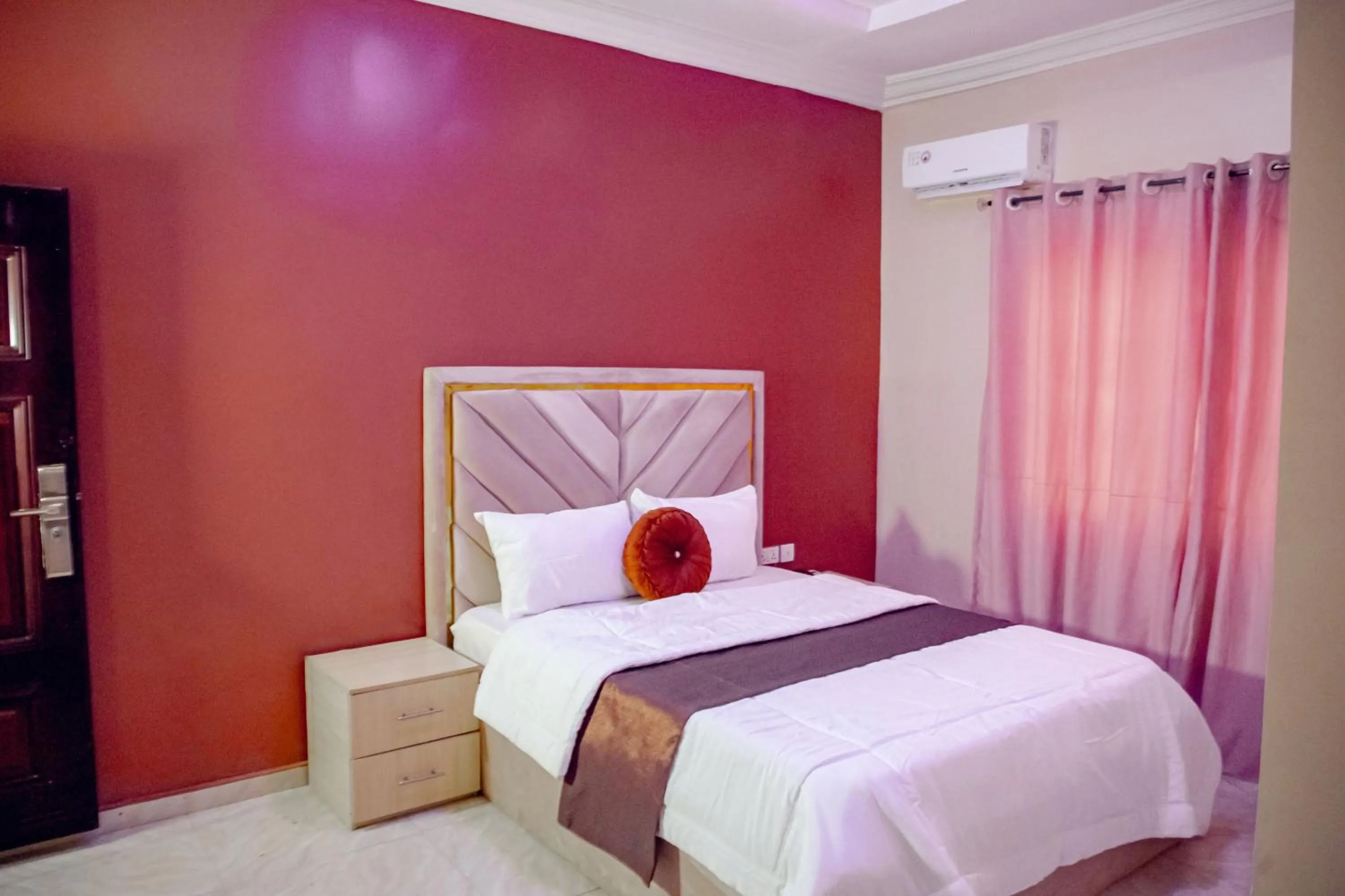 Photo of the whole room, Bed in Nexus Xpress Hotel