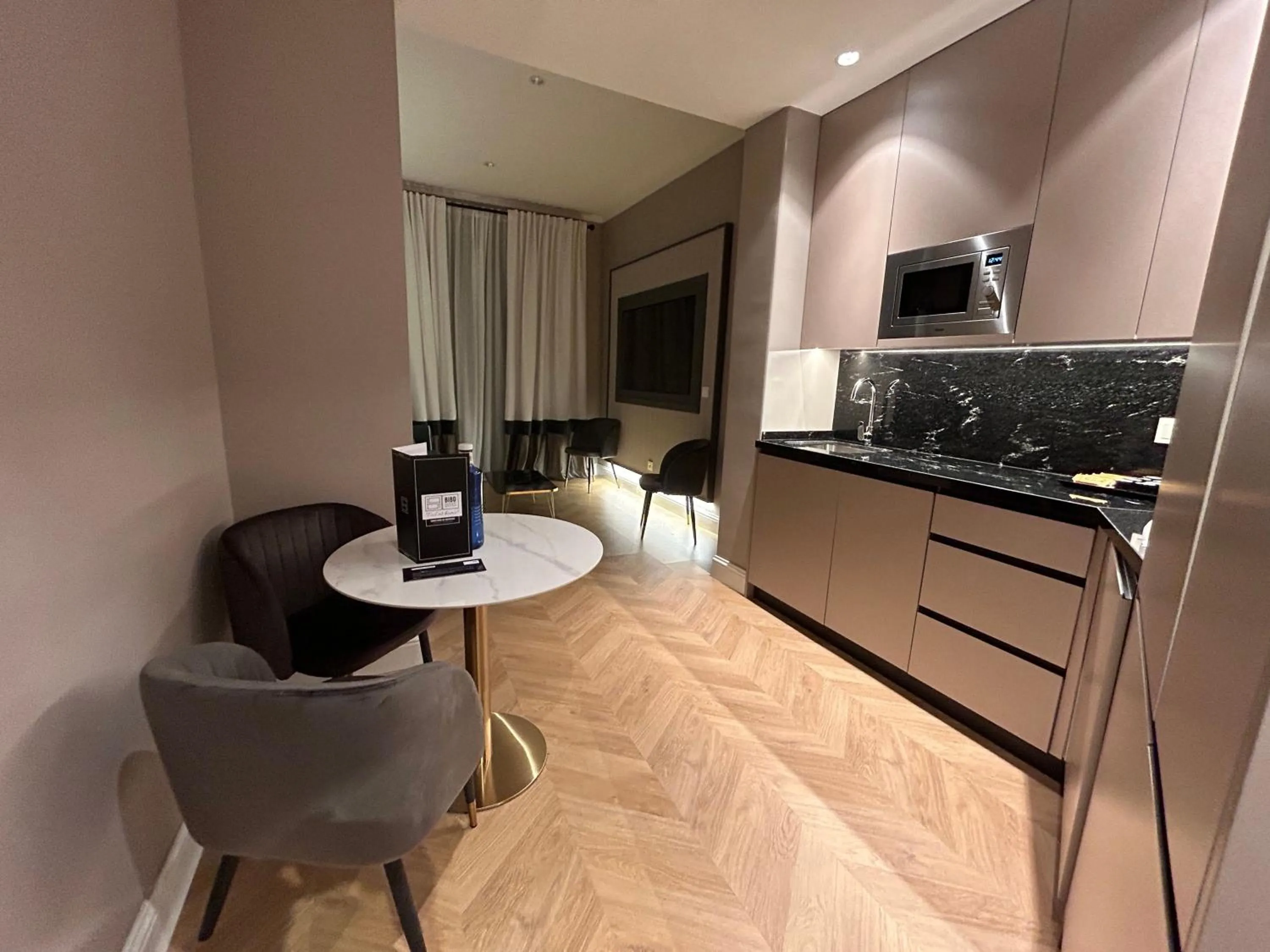 kitchen in BiBo Suites Palacio de Portago